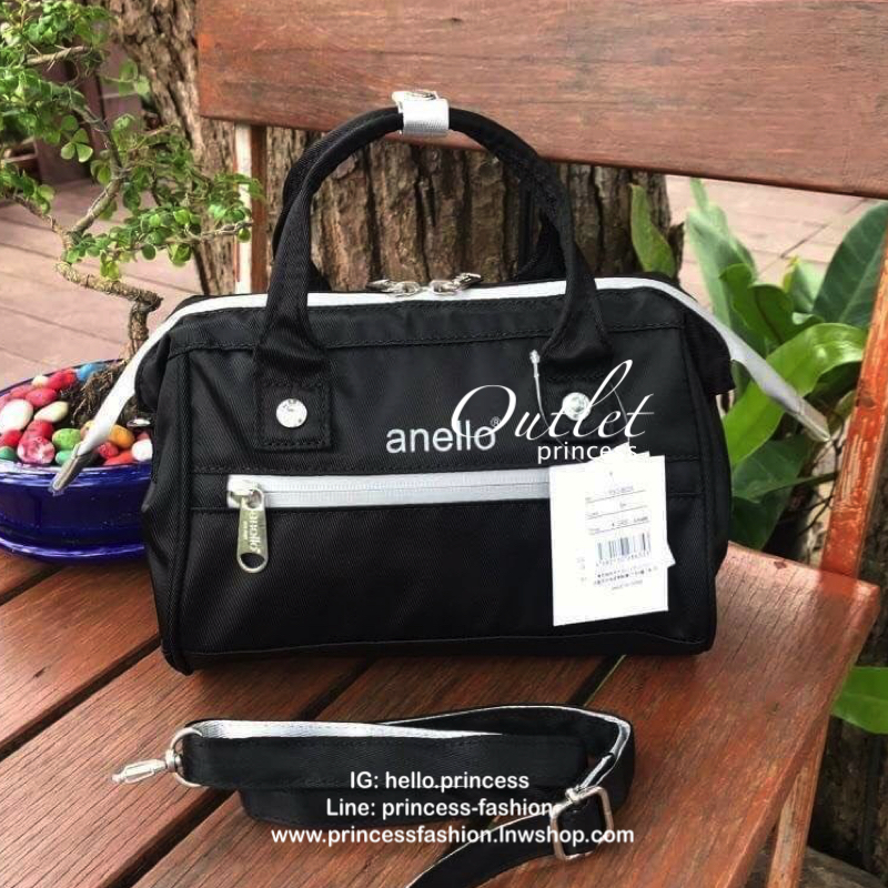 Anello Repellency Edition2 Mini Shoulder Bag (FSO-B025) กระเป๋าสะพายข้างวัสดุNylon & Polyesterหนา กันน้ำได้ น้ำหนักเบา มาพร้อมสายสะพายถอดและปรับความยาวได้ เปิดปิดด้วยซิปคู่ ภายในกว้างใส่กระเป๋าสตางค์ยาว มินิไอแพคได้ รุ่นใหม่ลิมิเตทที่น่าสะสมเลยคร้า!