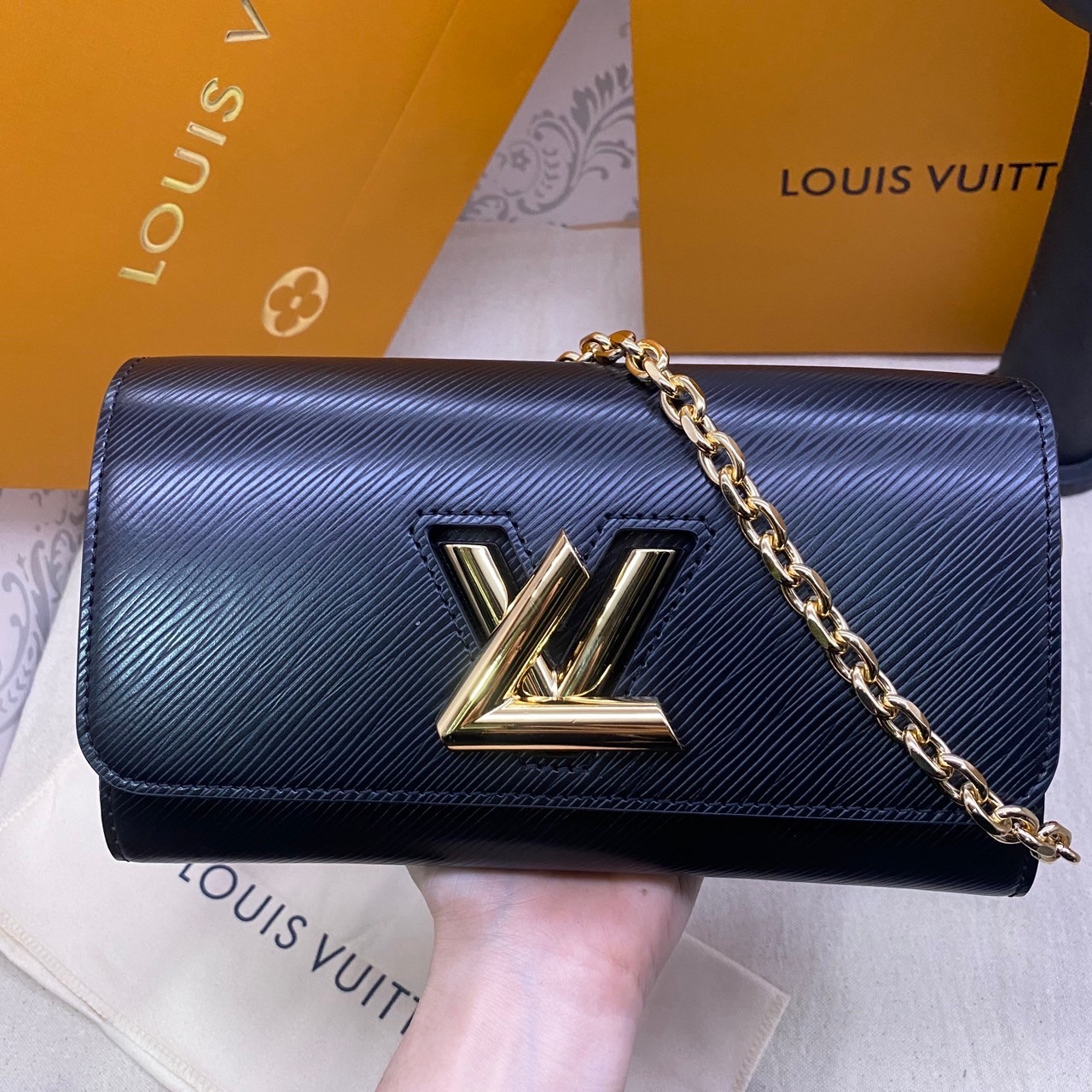 พร้อมส่ง 3 สี LV Twist Bag 24cm กระเป๋ารุ่นทวิสรูปทรงใหม่ หนัง Epi สุดไอคอนิกโลหะสีทองเงางาม เกรดออริจินอล 1:1 สลับแท้ ภาพถ่ายจากงานขายจริง ใช้งานต่างประเทศได้