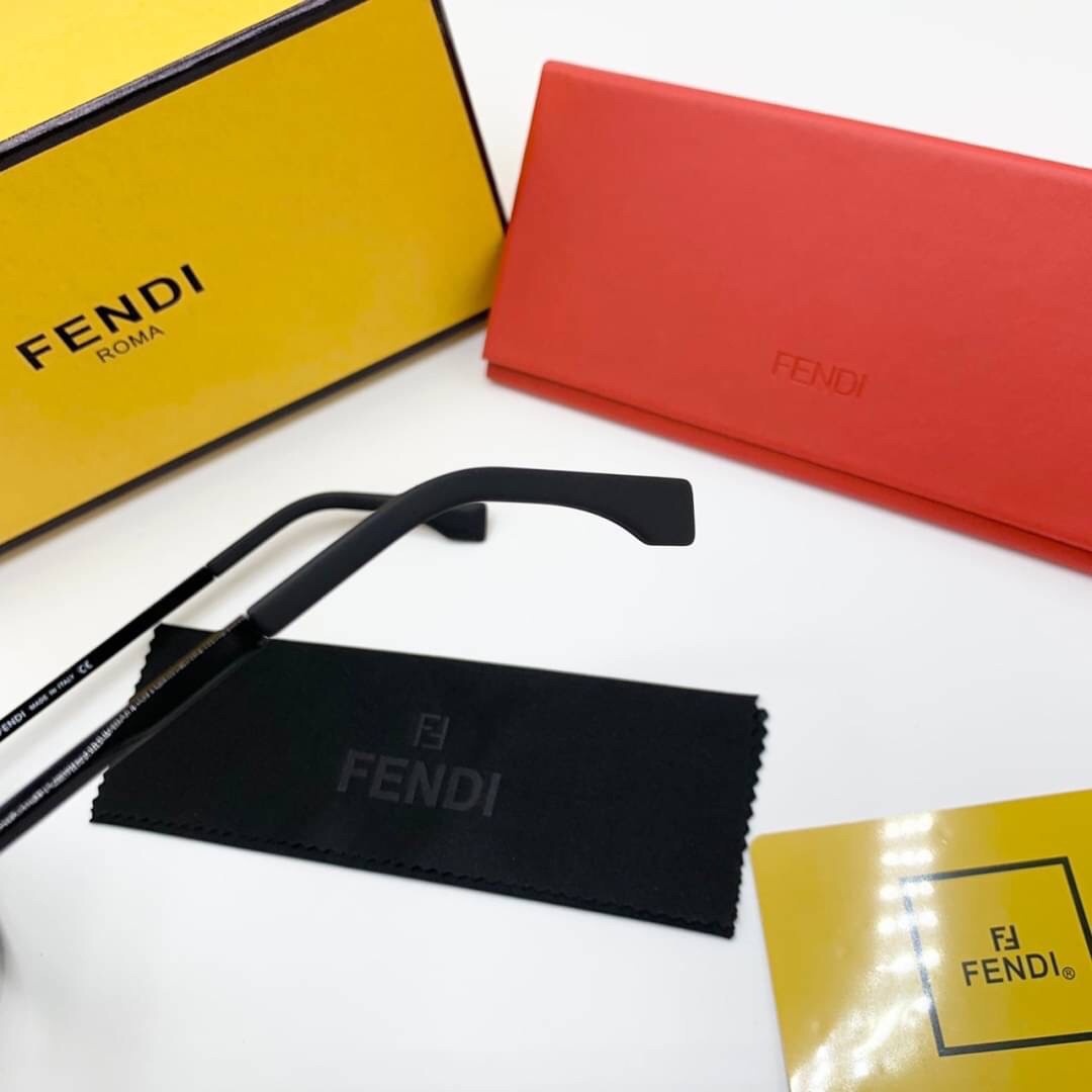 FENDI SUNGLASSES แว่นตาเฟนดิ เกรดออริจินอล 1:1 งานสวยสุด คุณภาพดี Hi-quality กันแดดเต็มประสิทธิภาพ UV400 ภาพถ่ายจากสินค้าจริง มาพร้อมกล่อง Full set box พร้อมส่งที่ไทย ใช้งานต่างประเทศได้