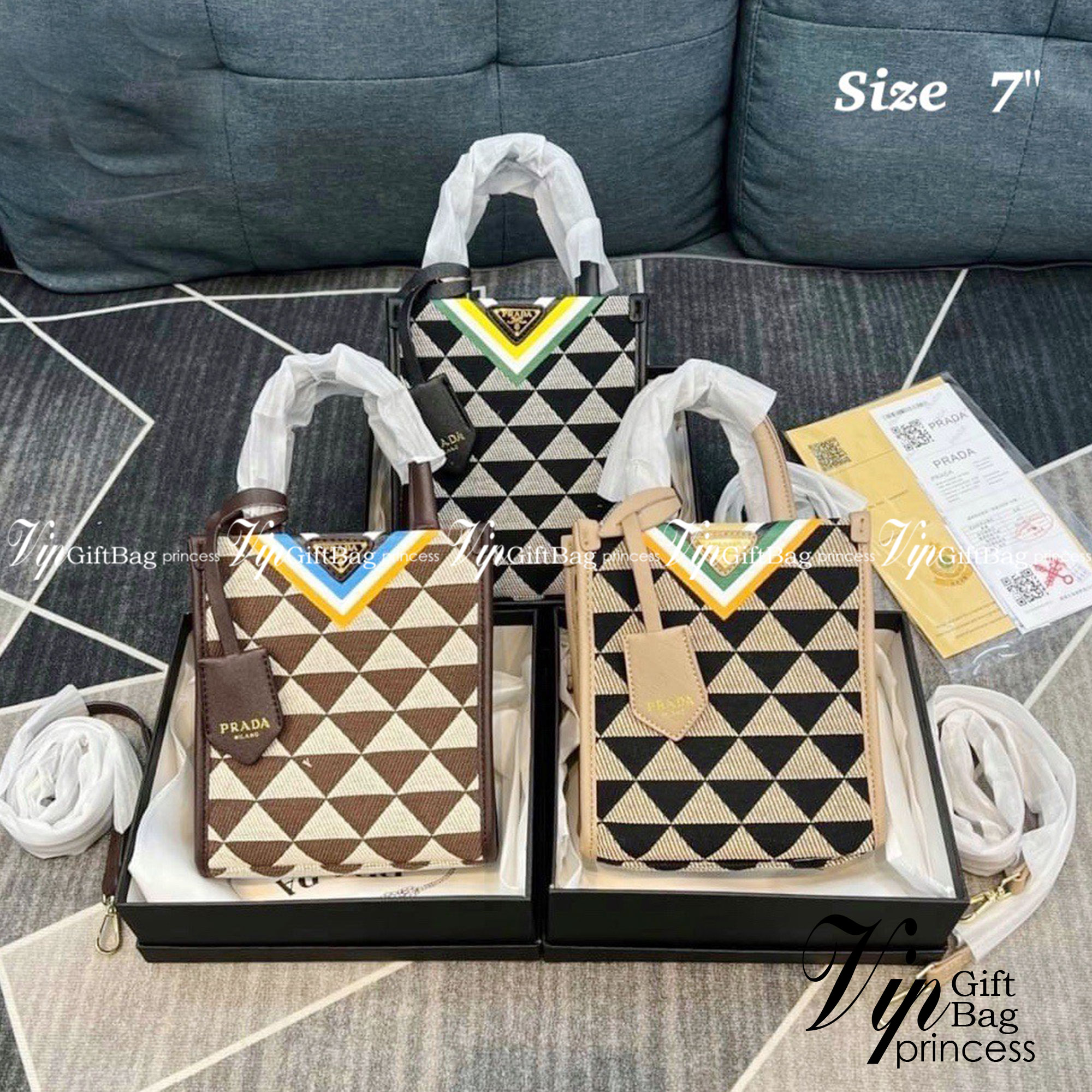Prada Tote Bag / Prada Symbole jacquard fabric handbag กระเป๋าพราด้าทรงชอปปิ้ง หน้าติดอะไหล่โลโก้แบรนด์สีทอง มีให้เลือกใช้งาน 3 ขนาด งานชนชอปใช่งานง่าย สวยมงลงมากค่า แบบใหม่ล่าสุดจากแบรนด์ดัง จัดให้แบบเลิศๆ กับกระเป๋าทรงโท้ท สวยเอกลักษณ์ ภายในโล่งกว้างมาก