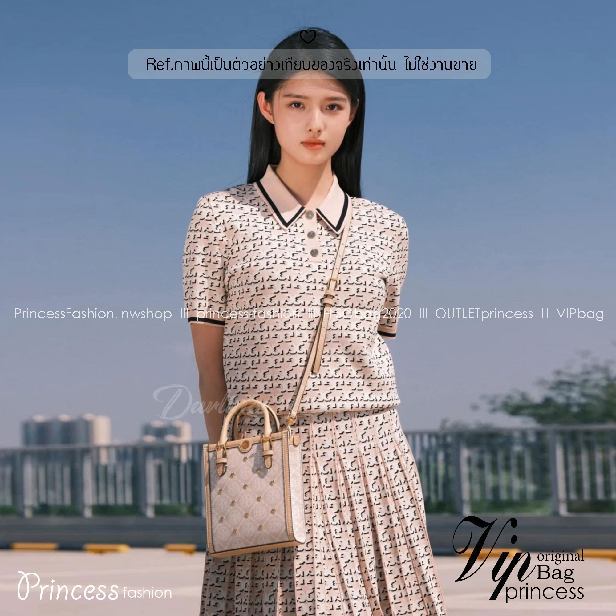 TORY BURCH Mini T Monogram Tote ivory multi heart shape / Tory Mini Tote Bag กระเป๋าทรงโท้ทมินิแต่งหัวใจสีทองสวยหรู น่ารักรุ่นใหม่ล่าสุด เกรดท็อปออริ เทียบแท้ 1:1 เกรดดีสุด ใช้งานต่างประเทศได้