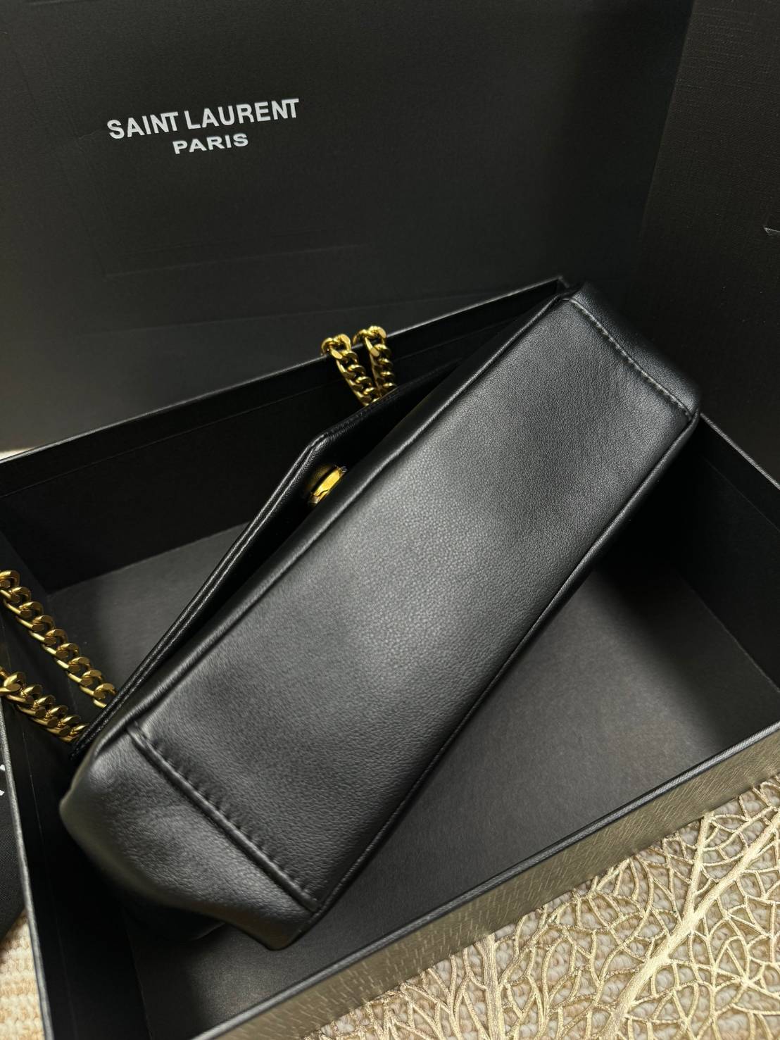 YSL CALYPSO IN PLUNGED BAG กระเป๋าสะพาย งานหนังสวย เกรดออริจินอล สลับแท้ ใช้งานต่างประเทศได้