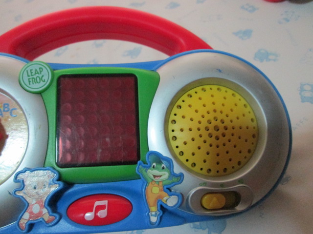LeapFrog Fridge DJ Magnetic Learning Radio ของเล่นมือสอง