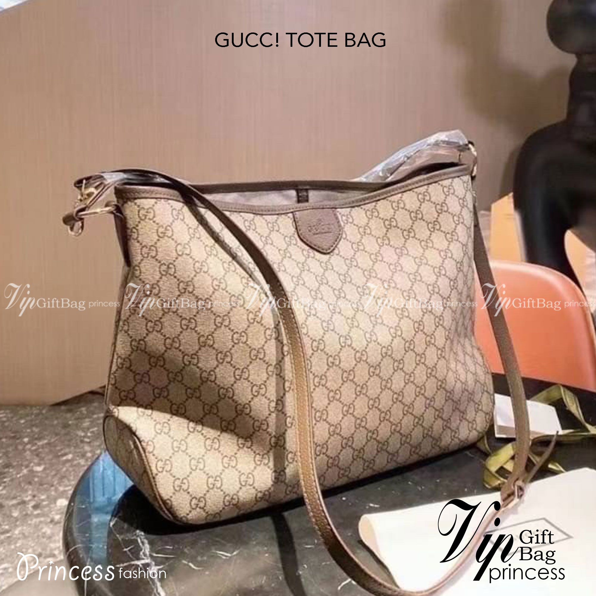 GUCCI Tote Bag / GG Ophidia Tote Bag กระเป๋าสะพายโท้ทใบใหญ่ คลาสสิคโมโนแกรมสุดหรู วัสดุแคนวาสตัดขอบหนัง ภายในเป็นช่องโล่งกว้าง จุของได้เยอะ หยิบจับสะดวก ใช้งานสะดวกสามารถสะพายได้ทุกวัน