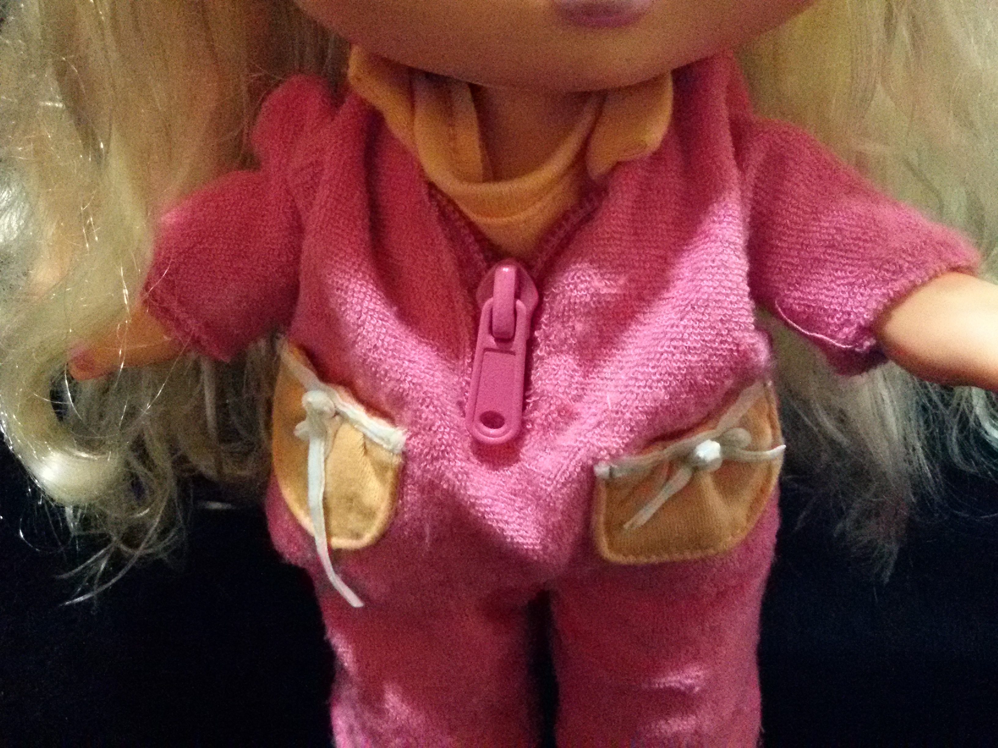 ตุ๊กตา Big Babyz Bratz Doll Summer Beach 2006 MGA - Cloe มือสองสภาพดีค่ะ