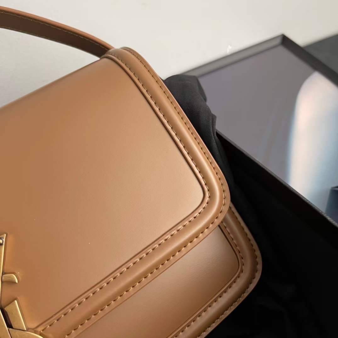 YSL Solferino medium crossbody bag คอลเล็คชั่นน้องโรเซ่ ROSE BLACKPINK ที่สุดแห่งความคลาสสิก เกรดออริจินอล หนังสวยมาก กระเป๋าสะพายรุ่นที่สาวๆ ทุกคนควรมีติดตู้ ภาพถ่ายจากงานขายจริง สวยตามรูป ไม่ผิดหวังค่ะ