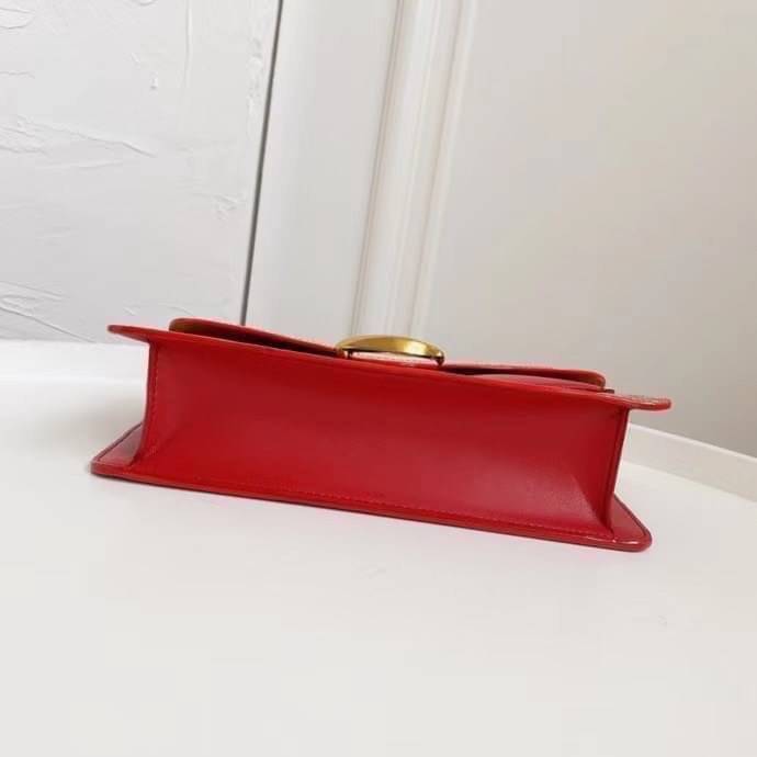 Coach Tabby Shoulder Bag 26 Polished pebble leather, suede and refined calf leather Inside zip and multifunction pockets