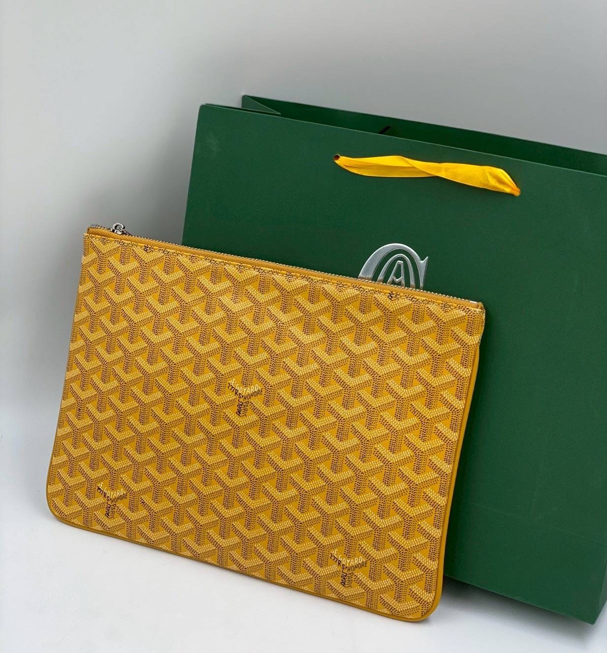 ORI หนังแท้ | GOYARD Senat MM Pouch / GOYARD Clutch Bag กระเป๋าทรงพอชคลัช ใช้เป็นกระเป๋าจัดระเบียบสำนักงานได้ เหมาะสำหรับใส่เอกสารขนาด A4, จัดระเบียบสิ่งของในกระเป๋า หรือใช้เป็นกระเป๋าคลัตช์สำหรับใช้ในชีวิตประจำวัน