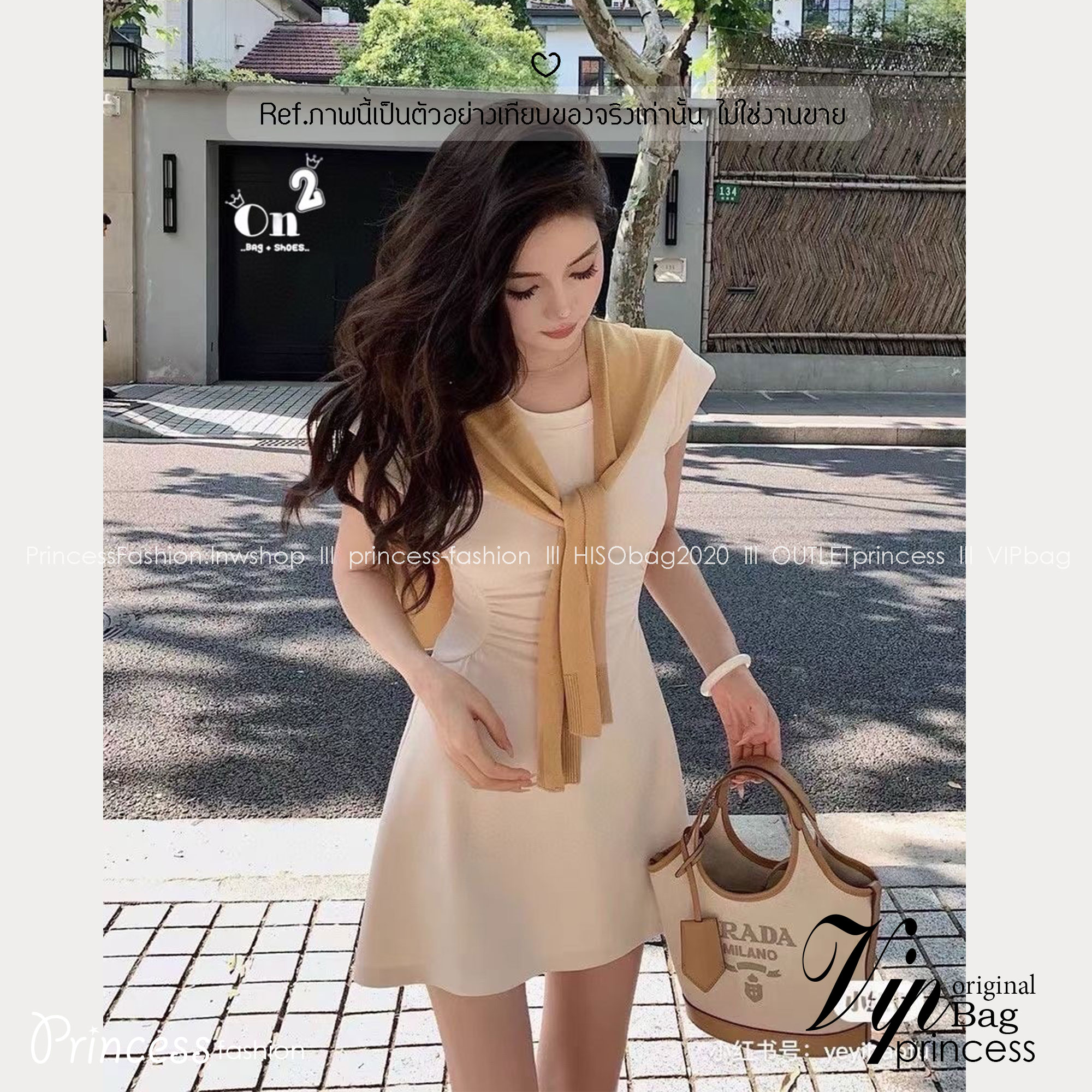 Prada crochet and leather tote bag กระเป๋าทรงโท้ท สวยไม่ซ้ำใคร สไตล์บีช เหมาะมากกับการสะพายไปเที่ยวทะเล หรือจะใช้ในวันสบายๆก็ตอบโจทย์ รุ่นนี้มีไว้ยังไงก็ได้ใช้บ่อยแน่นอน