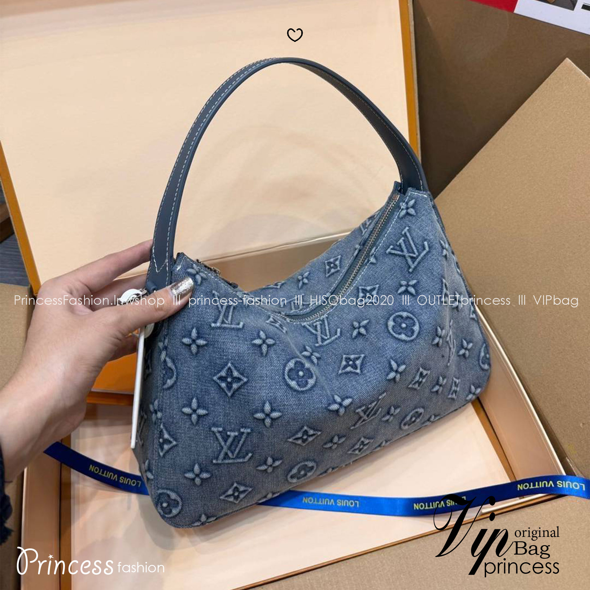 LV Slouchy PM Monogram Denim Bag กระเป๋าทรงโฮโบ ใหม่ล่าสุด ที่ใครๆก็ต้องมี ด้วยรูปทรงคลาสสิคและใช้งานง่าย ในดีไซน์สุดชิคเดนิมปั้มนูนคมชัดสวยดูลัคชู
