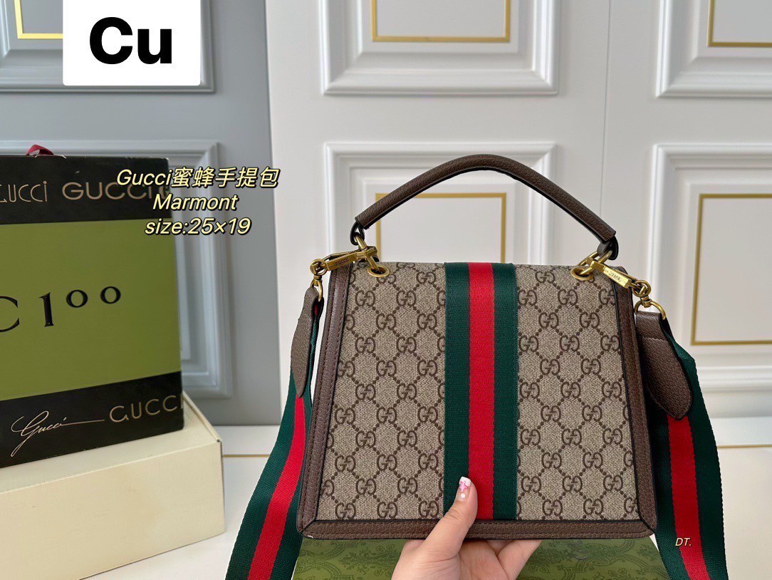 GUCCI Queen Margaret Bee top handle bag กระเป๋าถือลิมิเต็ดด้วยตัวกดล็อครูปผึ้งประดับมุกสวยหรูโดดเด่น มาพร้อมสะพายข้างสปอร์ต ดีไซน์สวยไม่ซ้ำใคร