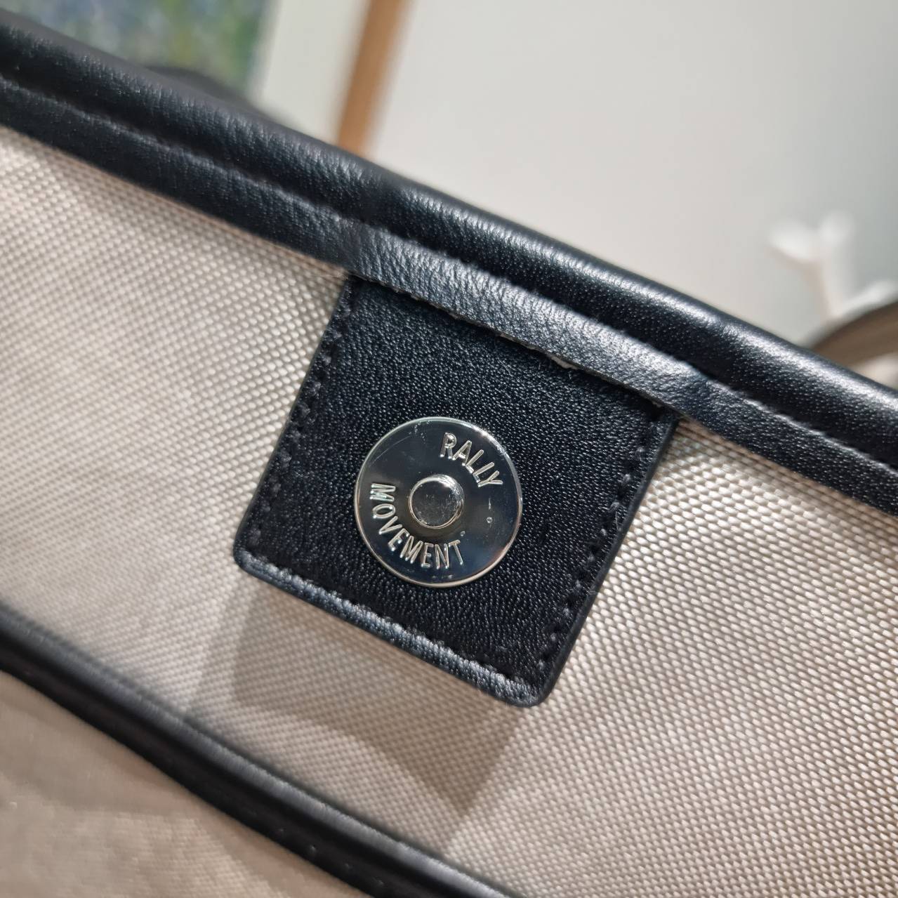 Rally movement tote bag กระเป๋าทรงโท้ท ดีไซน์คลาสสิค เรียบง่ายแต่ดูแพง มีระดับสุดๆ ไอเท็มสุดปัง ออกมาก็ sold out ไวมากๆ รุ่นใหม่และเป็นรุ่นที่ตามหา