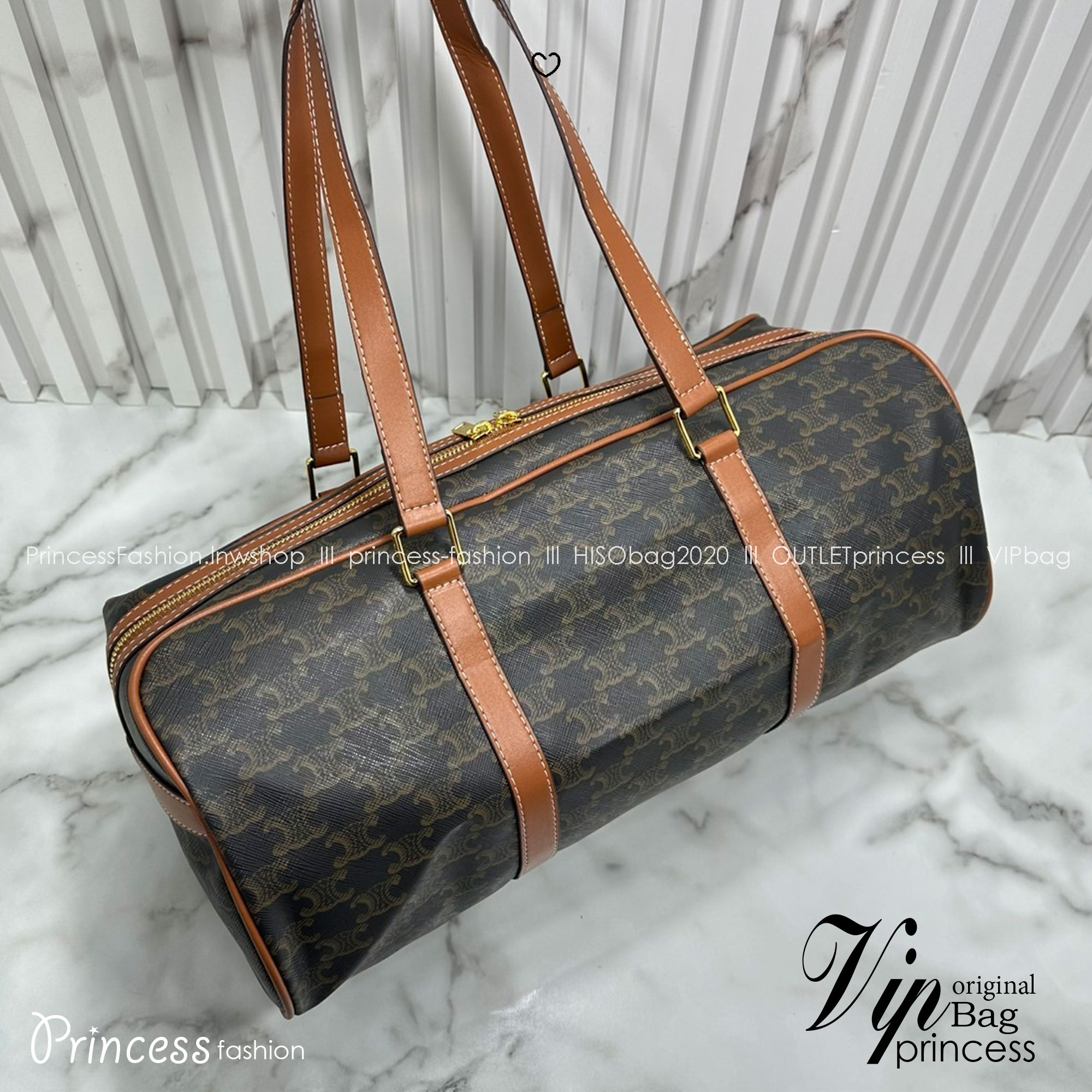 ORI หนังแท้ | CELINE GYM bag in Triomphe สายออกกำลังกายแบบติดแกรมต้องไม่พลาดใบนี้ค่ะ กับกระเป๋าทรง keepall มาในรูปทรงใหม่สปอร์ตเท่คูล ใบใหญ่ทรงเรียวไม่เทอะทะ เหมาะสำหรับใส่ของไป Gym หรือ Short Vocation ก็เหมาะมากๆ