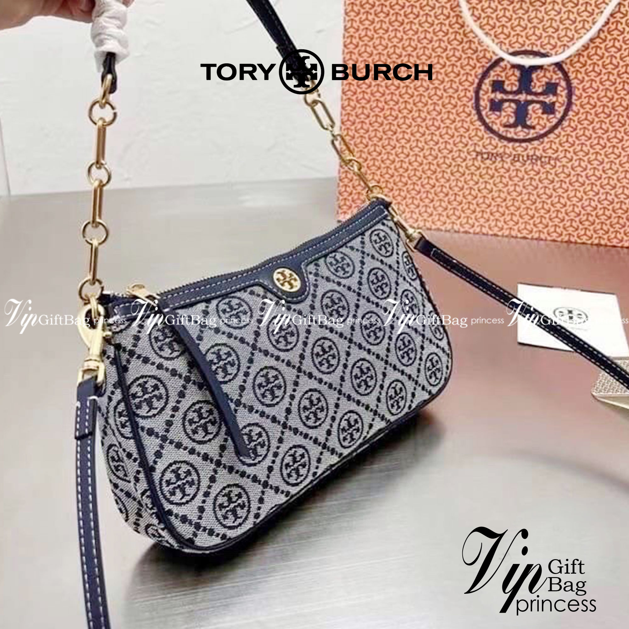 TORY BURCH T MONOGRAM JACQUARD SHOULDER BAG กระเป๋าสะพายข้าง Tory 😍😍 ใบเล็กซิปบน ลายT โมโนแกรม อะไหล่ทองมาใหม่ มาพร้อมสายสะพายยาว2 สาย งานจริงสวยทุกมุมงานปั้มแบรนด์ทุกจุด