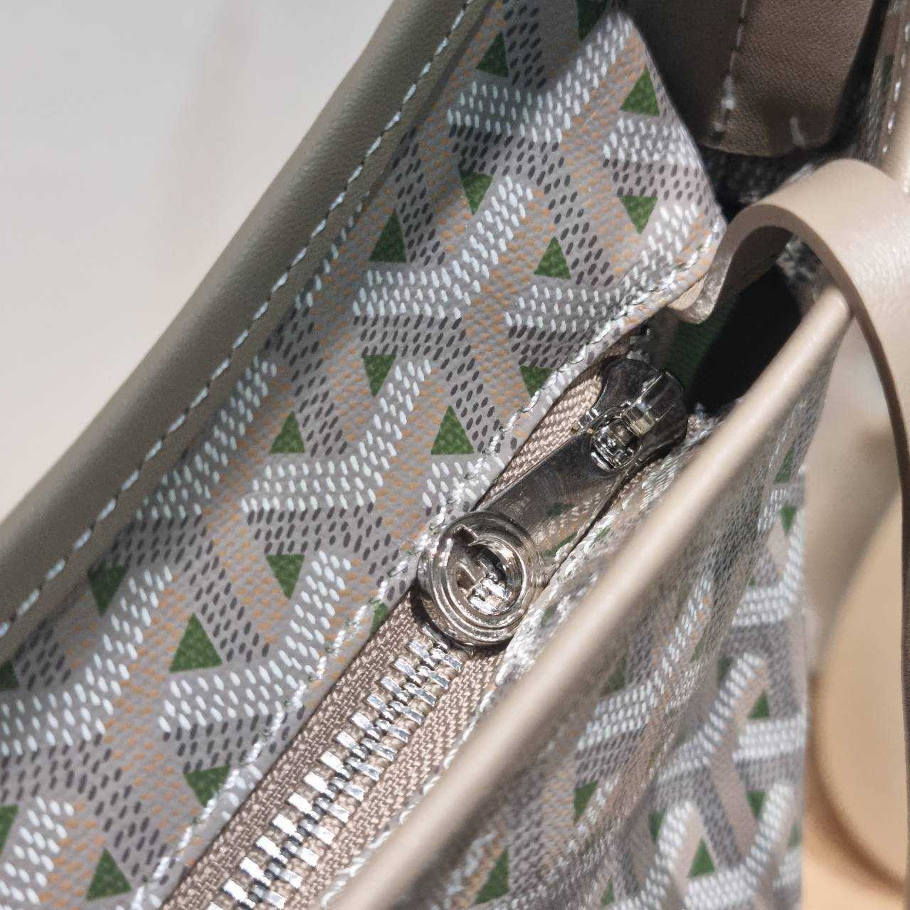 GOYARD BOHEME HOBO BAG กระเป๋าโฮโบใบใหญ่ พร้อมใบลูก มาในสีลิมิเต็ดรุ่นที่ตามหา สวยเด่นเป็นเอกลักษณ์ด้วยลวดลายตัว Y เต็มผืน