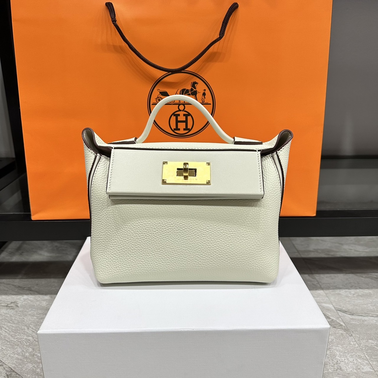 HERMES Hermes 24/24 Mini bag 20cm กระเป๋าถือ/สะพายแบรนด์หรู เอกลักษณ์ของความสง่างาม เกรดออริ สลับแท้ 1:1 ใช้งานต่างประเทศได้