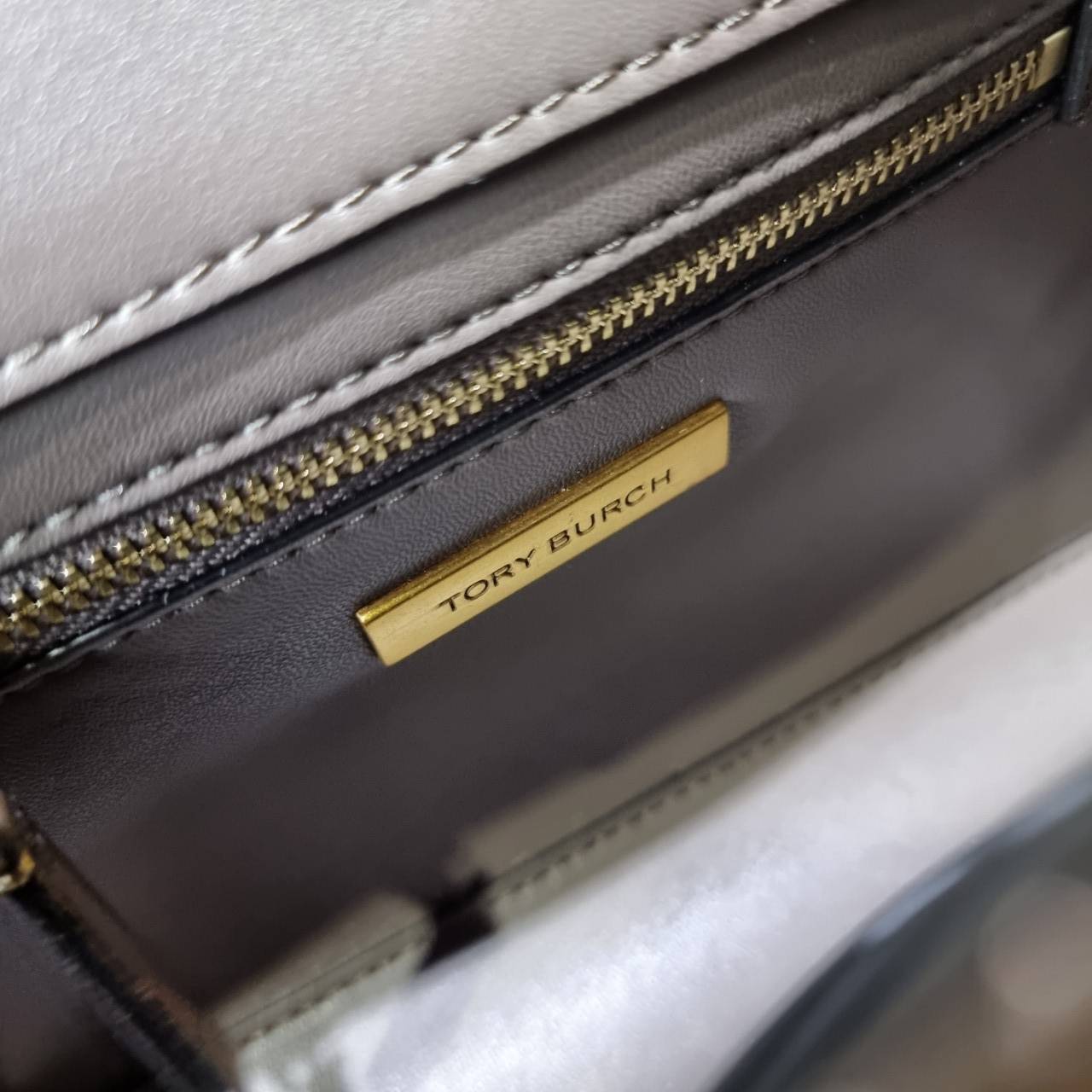 OUTLET 】TORY BURCH FLEMING SMALL CONVERTIBLE SHOULDER BAG แรร์ไอเท็ม สีมาใหม่ นิวซีซั่น สวยหรู ดูผู้ดีสุด