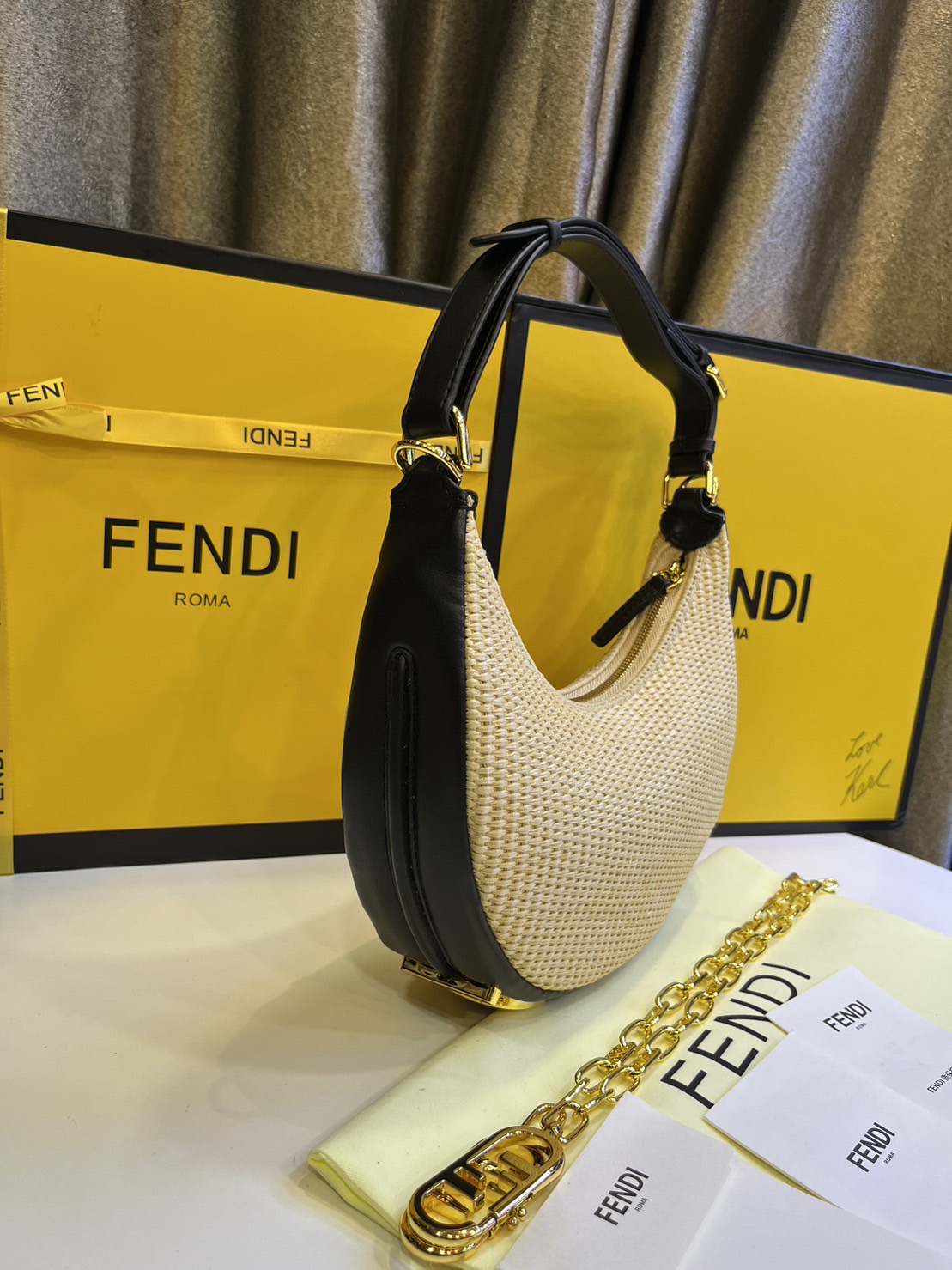 FENDI Fendigraphy Small Natural straw bag / Fendi hobo bag 25cm พร้อมส่ง กระเป๋าสะพายไหล่เฟนดิ Natural straw รุ่นใหม่ สวยหรู **สินค้าเกรดออริจินอล 1:1 สลับแท้
