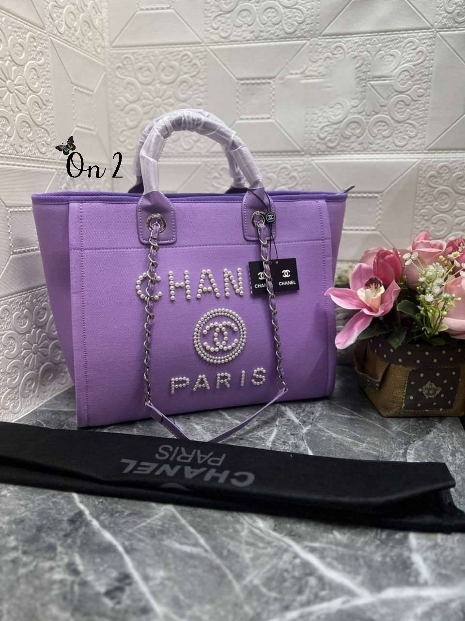 CHANEL Maxi Shopping with Pearl logo / CHANEL DEAUVILLE TOTE / Chanel tote bag หน้าโลโก้ติดหมุดแน่นๆ กระเป๋าทรงโท้ทใบใหญ่ผ้าแคนวาส งานปักหมุดสวยหรูใบใหญ่สไตล์เซเลปค่ะ