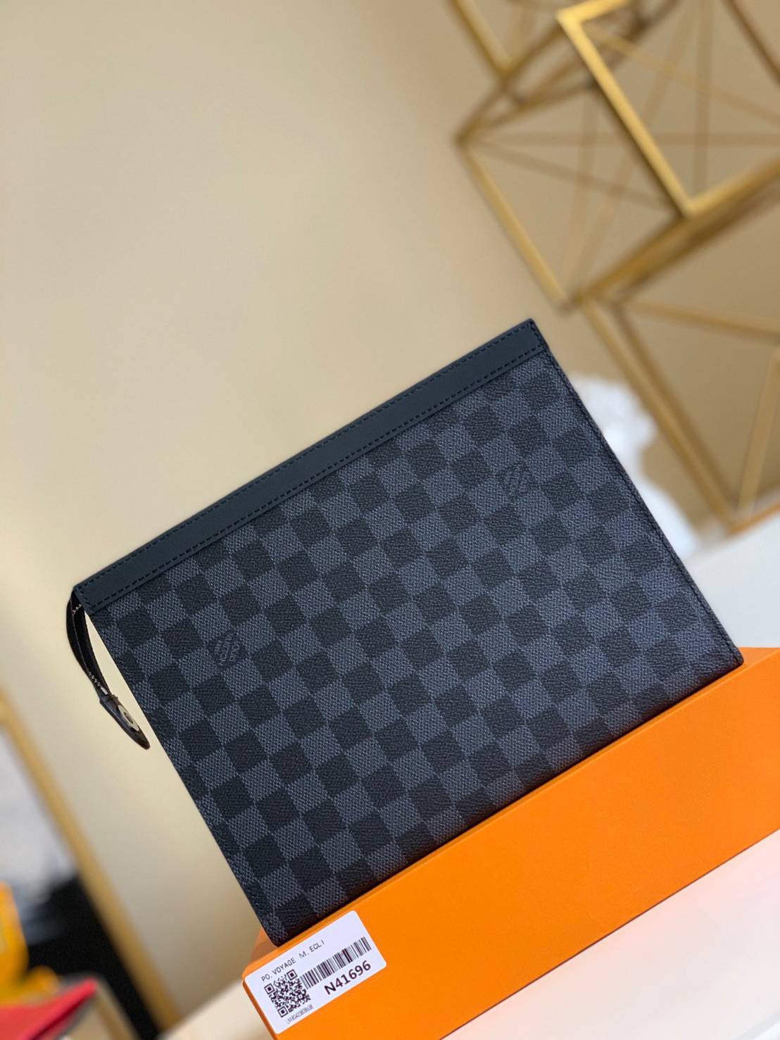 หนังแท้ LOUIS VUITTON POCHETTE VOYAGE MM พร้อมส่งที่ไทย LV CLUTCH รุ่นขายดีตลอดกาล งานหนังแท้เกรดออริจินอล ภาพสินค้าถ่ายจากงานขายจริงค่ะ