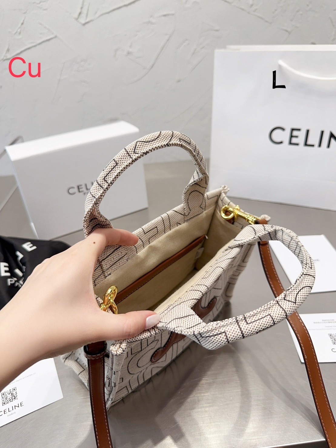 CELINE Tote Bag / CELINE Small Cabas Thais in Textile with Celine All-Over Print กระเป๋าทรงโท้ทรูปทรงสวย ประดับโลโก้หนังด้านหน้า จุของได้กำลังดี