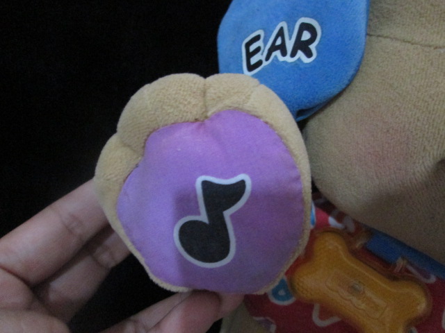 Fisher-Price Laugh & Learn Love to Play Puppy (เสื้อสีแดงมีกระดูกที่หน้าอก) ตุ๊กตามีเสียง สอนภาษามือสอง