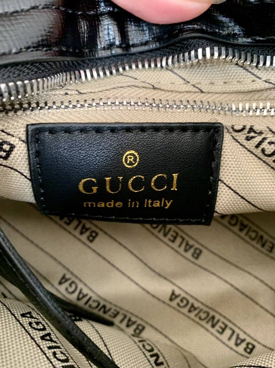 VIP 🥂 Gucci x Balenciaga The Hacker Project Mini Neo Bag คอลเลคชั่นร้อนๆ พร้อมเสิร์ฟ ที่่มีการผสมผสานระหว่างGucci & Balenciaga เข้าไว้ด้วยกัน ดีไซน์ล้ำสมัย วัสดุCanvas เย็บขอบด้วยหนังcalfskin อะไหล่เงิน ลวดลายสดใส ประทับตัวอักษรBalenciaga ลงบนผ้าเ