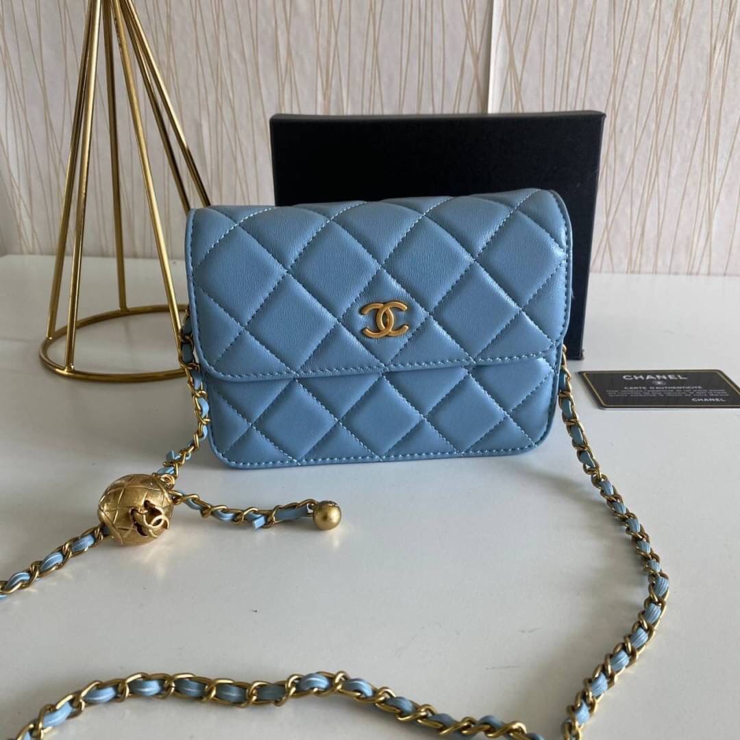 VIP GIFT 】หนังแกะแท้ CHANEL lambskin small shoulder bag with chain เรียบหรู ดูดี ดีไซน์สุดคลาสสิค ใช้ออกงานได้เลย มีสายโซ่อะไหล่ทองรมควันอย่างลงตัว ไอเท็มแนะนำพร้อมส่งที่ไทยราคาสุดคุ้มห้ามพลาดค่ะ!