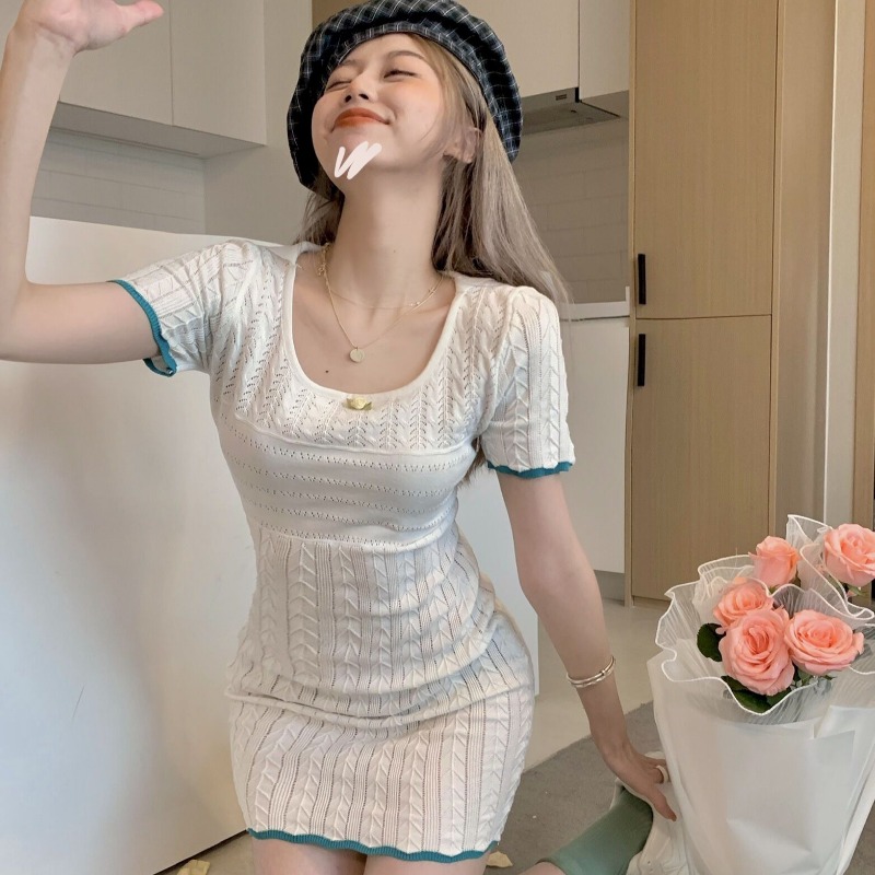 พร้อมส่ง 🥼🩹 Doodee dress เดรสคอแลมแขนสั้นทรงเข้ารูปสีขาวงานสวย (IN36838)