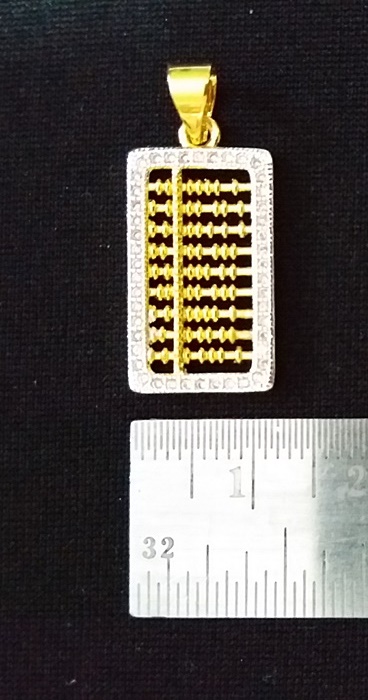 จี้ลูกคิดสีทองประดับเพชรCZ เสริมโชคลาภค่ะ