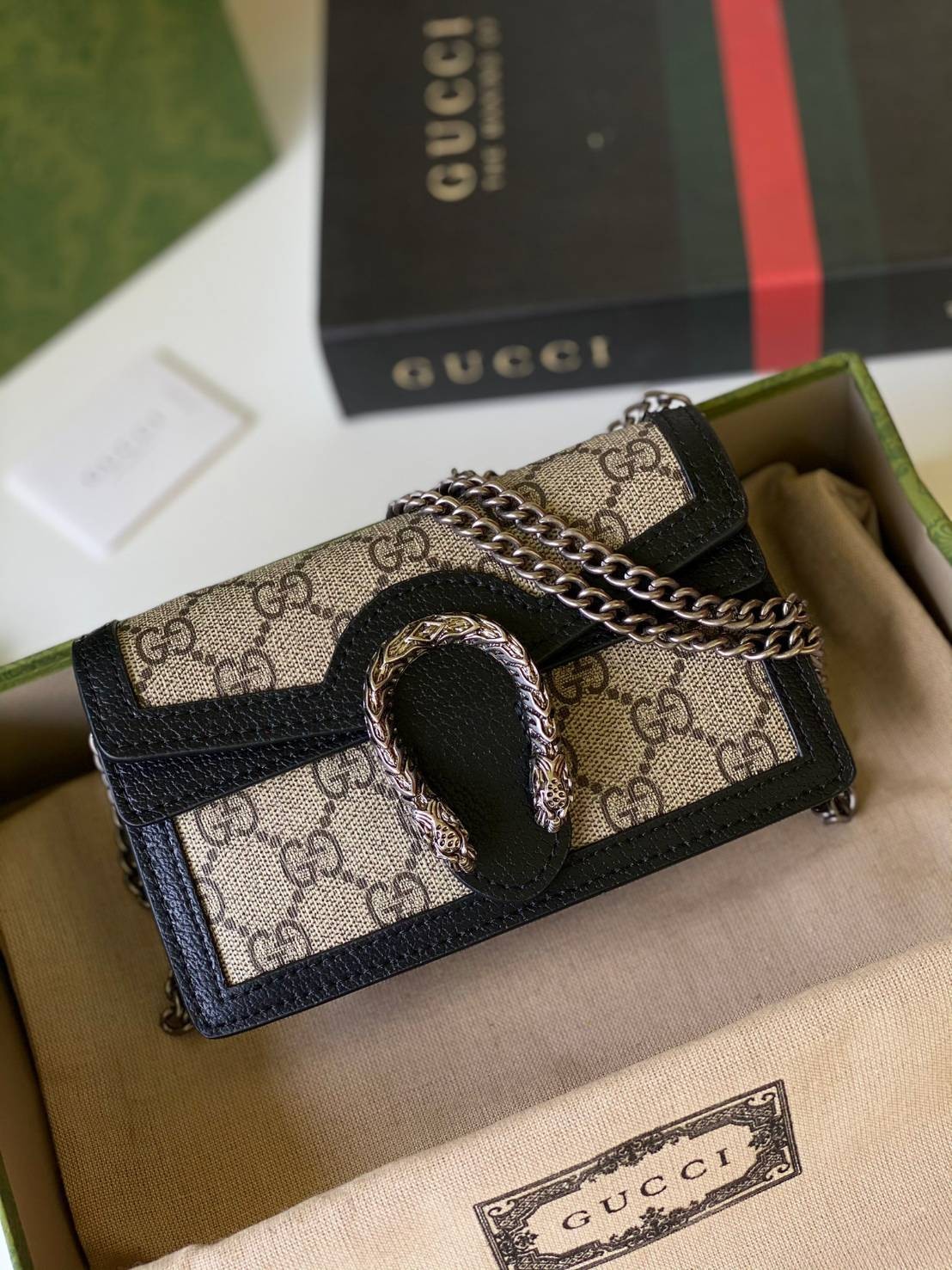 หนังแท้ GUCCI Dionysus mini bag / GG Shoulder bag / GG Denim Dionysus พร้อมส่งที่ไทย กระเป๋าสะพายข้างหนังแท้ เกรดหนังคุณภาพดียิ่งใช้หนังยิ่งสวย โทนสีน่าใช้มากก มาในดีไซน์คลาสสิคเรียบหรูเข้ากับทุกลุ๊คแบบไม่มีเอ้าท์ พร้อมส่งที่ไทย ภาพสินค้าถ่ายจากงานขายจริง