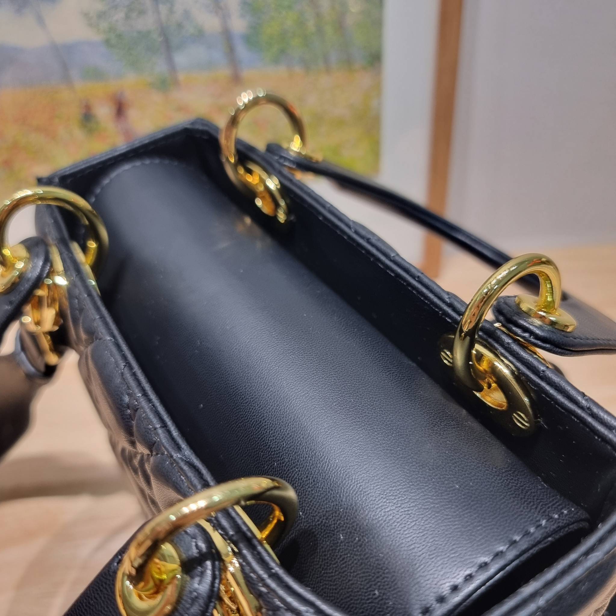 SMALL LADY DIOR MY ABCDIOR BAG Black Cannage / CD LADY BAG พร้อมส่ง กระเป๋าสะพายข้างสุดฮอต ดีไซน์เรียบง่าย แต่แฝงไปด้วยความหรูหรา ทรงกล่องคลาสสิค โดดเด่นด้วยพวงกุญแจอะไหล่สีทอง