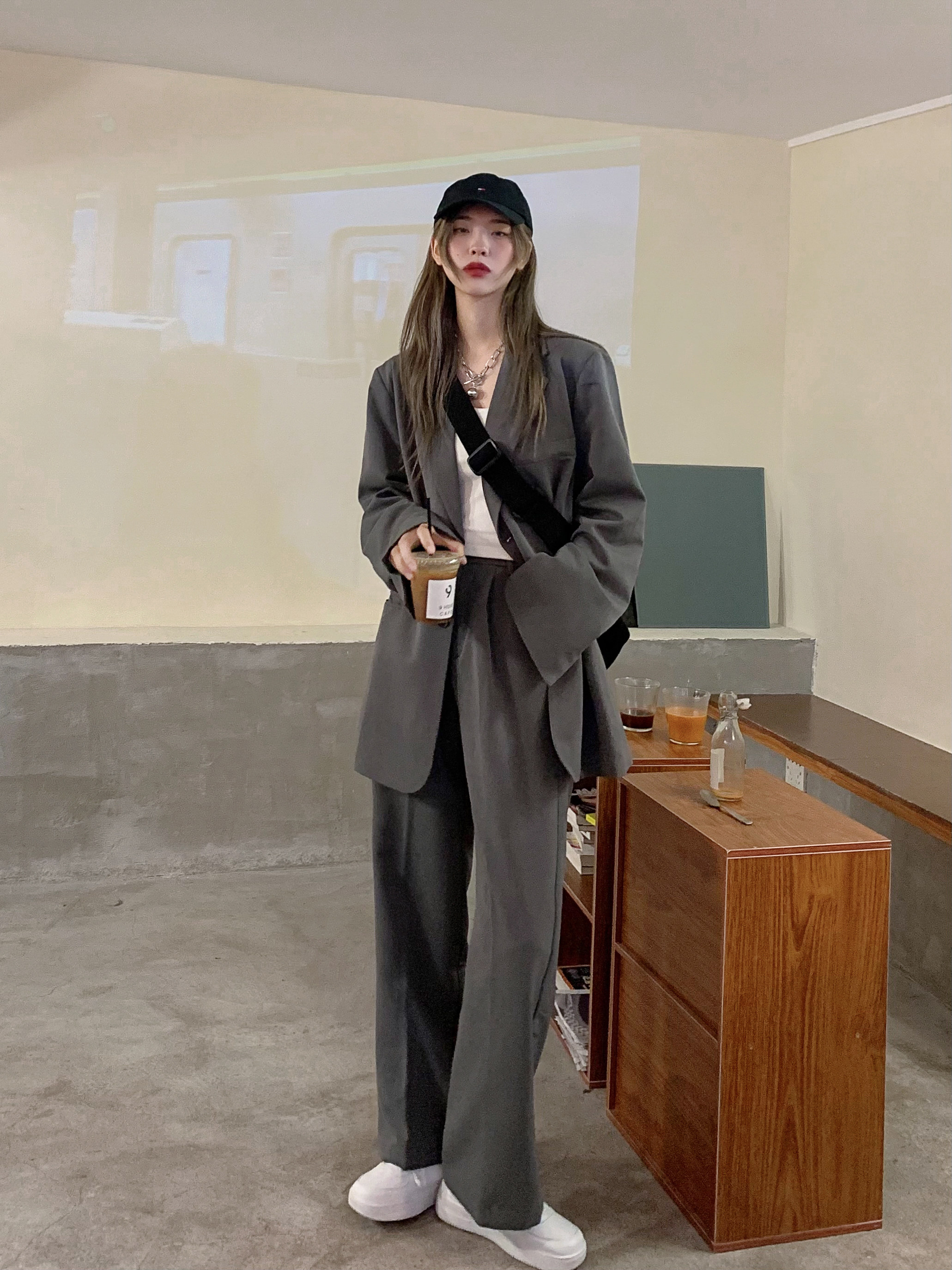 พร้อมส่ง 🥣🫐 Blota blazer & pants เบลเซอร์แขนยาวสีเทาทรงสวย กางเกงขายาวสีเทาเข้าเซท (แยกชิ้น) (IN36952)