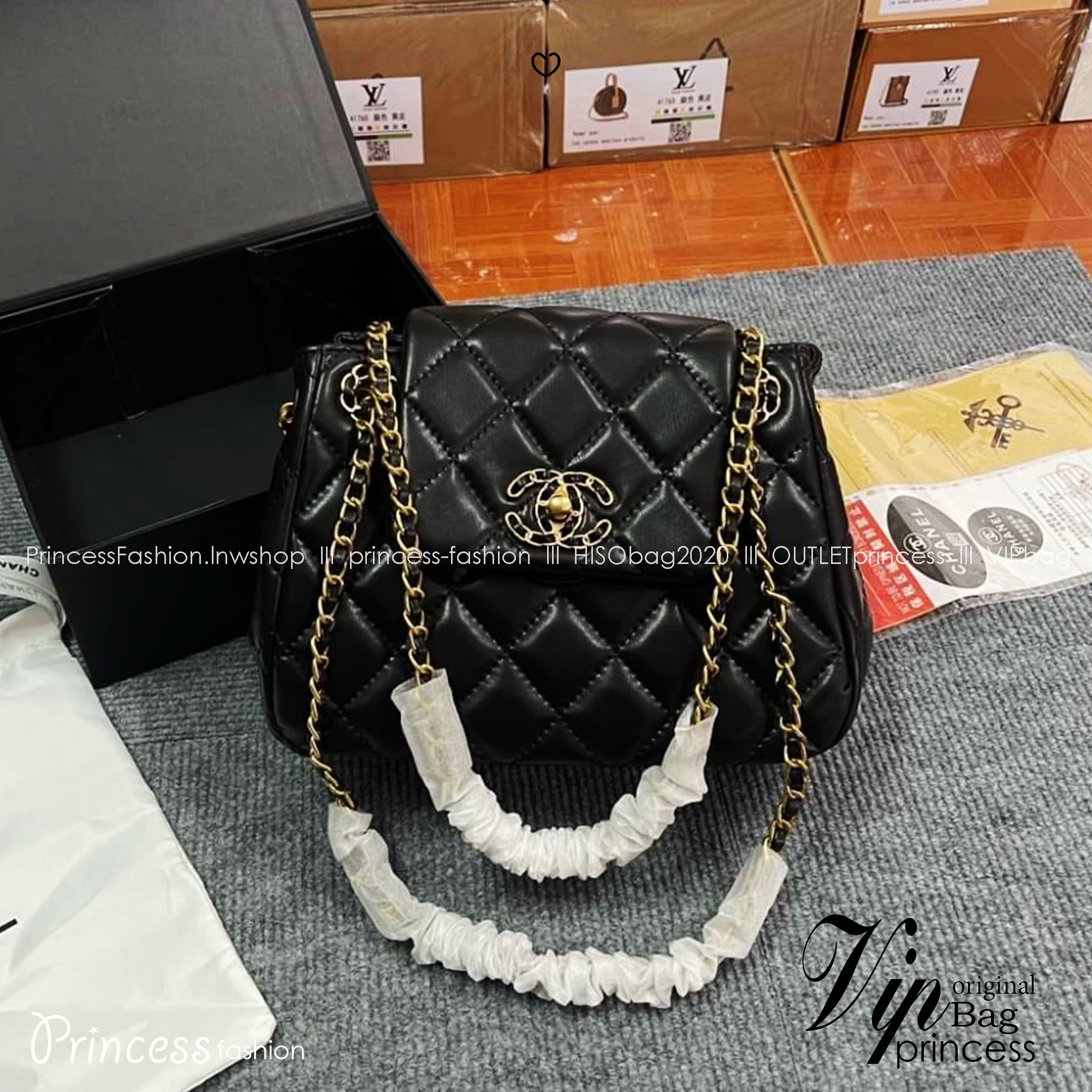 Chanel Flap Bag On Chain กระเป๋าสะพายสีดำคลาสสิก มาพร้อมสายโซ่สีทองสลับหนัง ใบขนาดกำลังสวย ใช้ถือออกงานคือปังมากกก รีบคว้าด่วนค่ะ!!