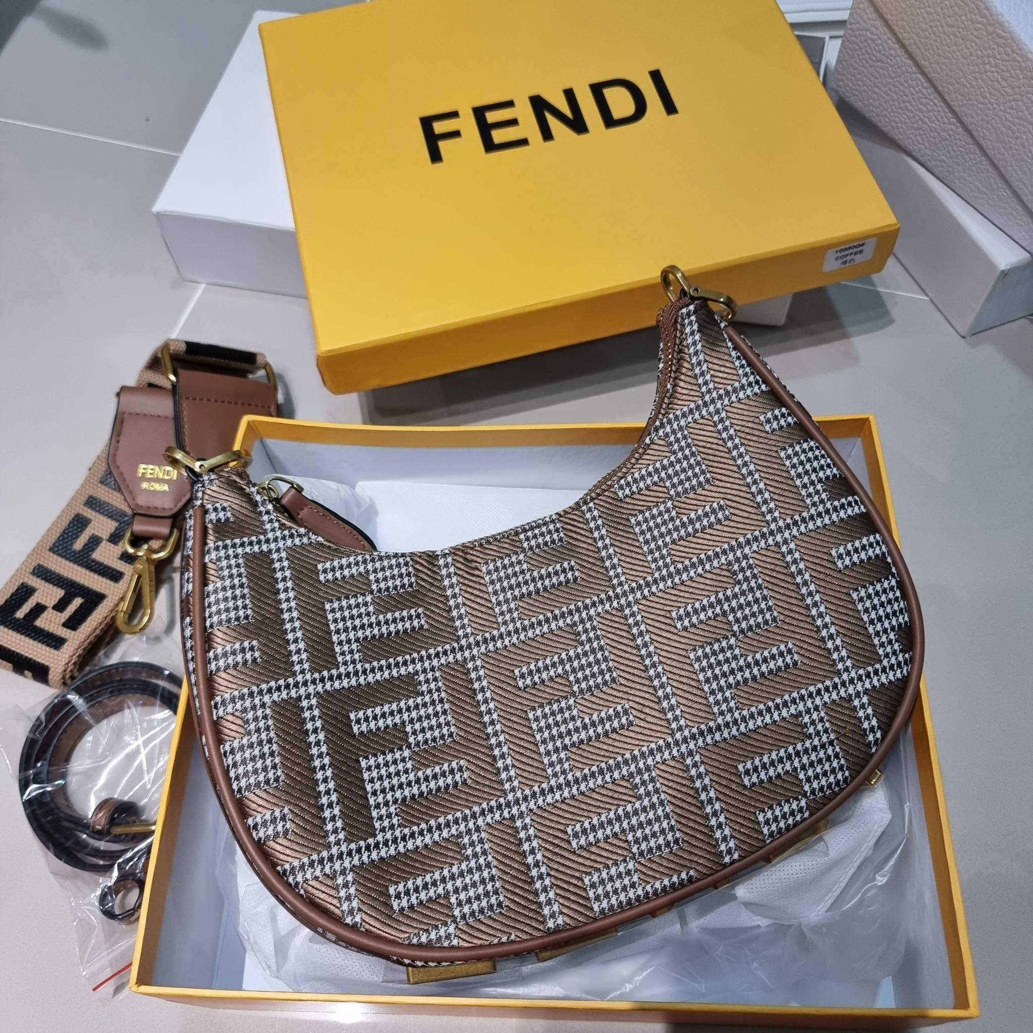 Fendigraphy Small FF fabric bag / FENDI HOBO / FENDI MONOGRAM CROSSBODY HOBO BAG กระเป๋าสะพายข้างใหม่ล่าสุด ดีไซน์ลวดลายรอบใบ มี texture โดดเด่นน่าใช้ ดูหรูและคลาสสิคในตัว