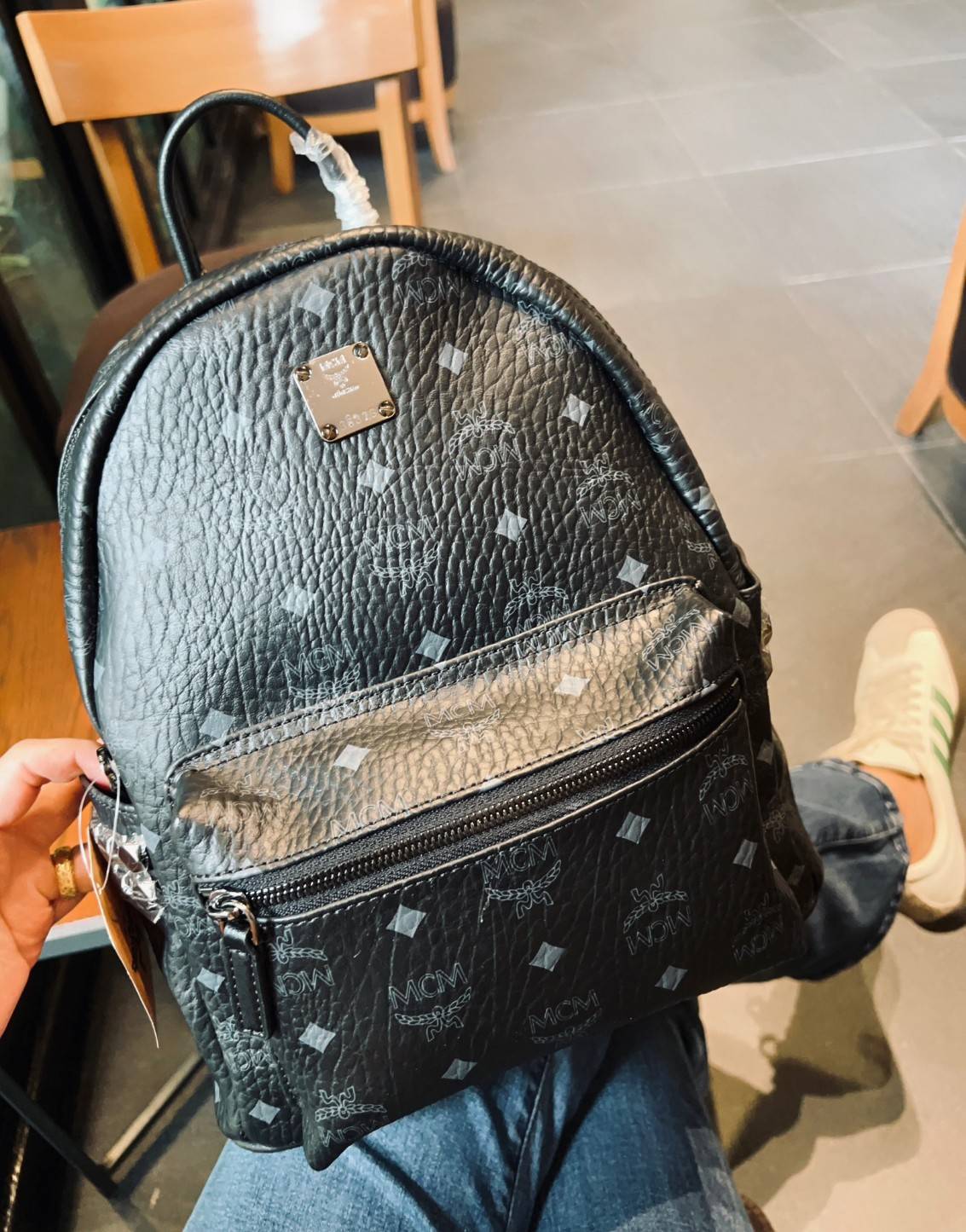 M.C.M Stark Side Studs Backpack in Visetos กระเป๋าเป้คลาสสิก รุ่นที่สามารถใช้งานได้ตลอดทั้งวันและได้ทั้งชาย/หญิง 🧡เกรดท็อปออริ เทียบแท้ 1:1 เกรดดีสุด ใช้งานต่างประเทศได้