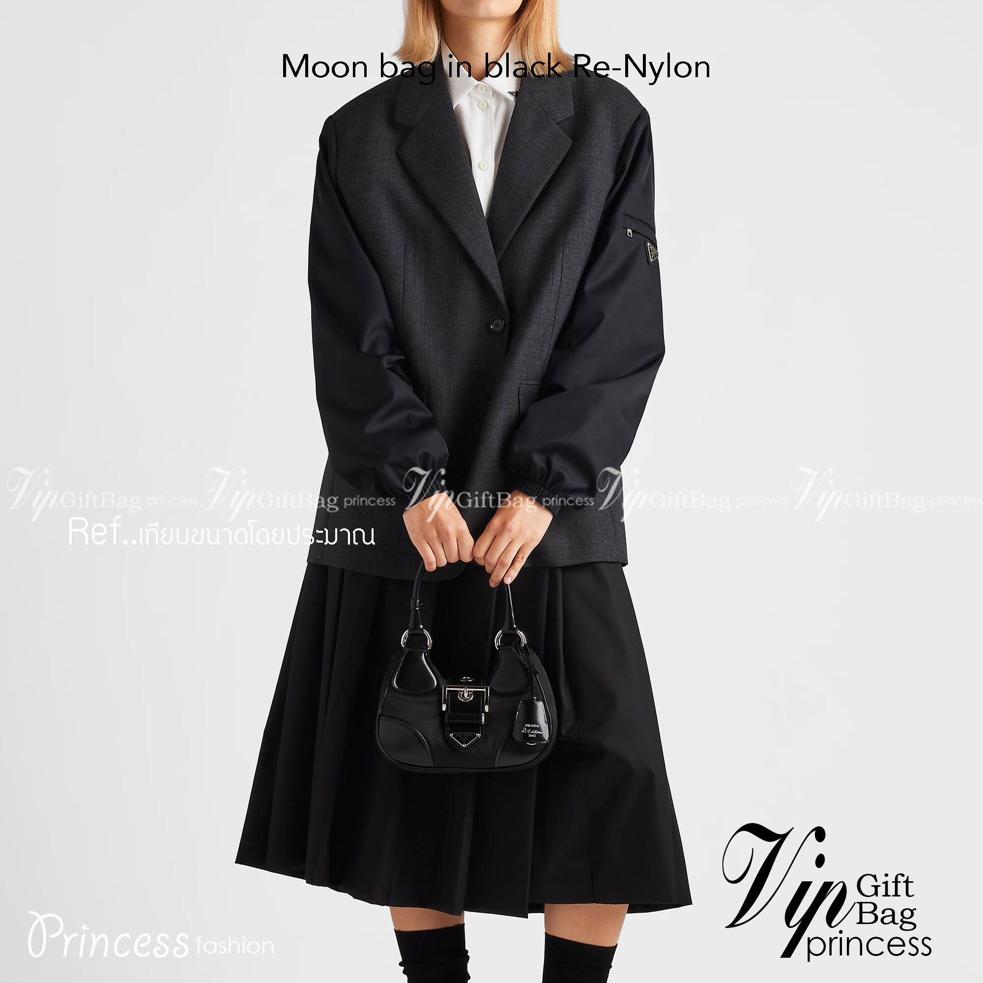 Prada Moon bag / PRADA RE-NYLON AND LEATHER MOON PADDED BAG ใหม่ล่าสุด กับคอลที่ใครๆเห็นก็ต้องรัก ขนาดกำลังน่ารัก ดีไซน์สวยดุ และยังดูแพงได้อีก