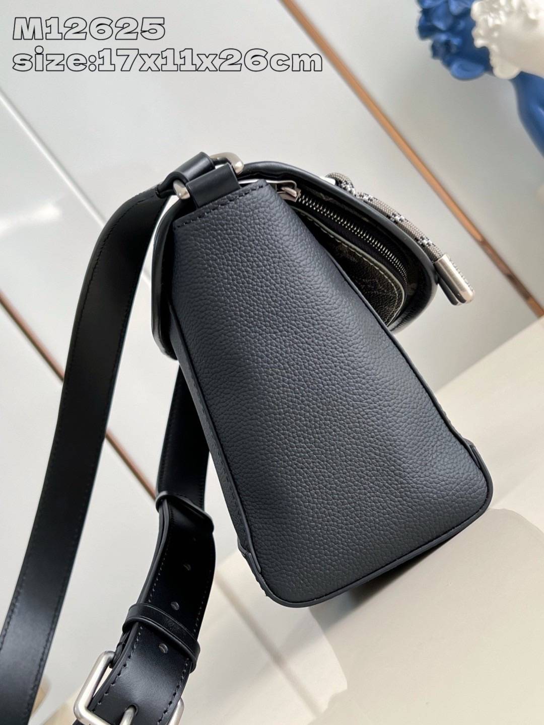VVIP หนังแท้ เกรดดีสุด 1:1 | LV Pulse Messenger กระเป๋าทรงแมสเซ็นเจอร์รุ่นใหม่ล่าสุดจากแบรนด์ หนังลายเกรนผสมแคนวาสโมโนแกรม