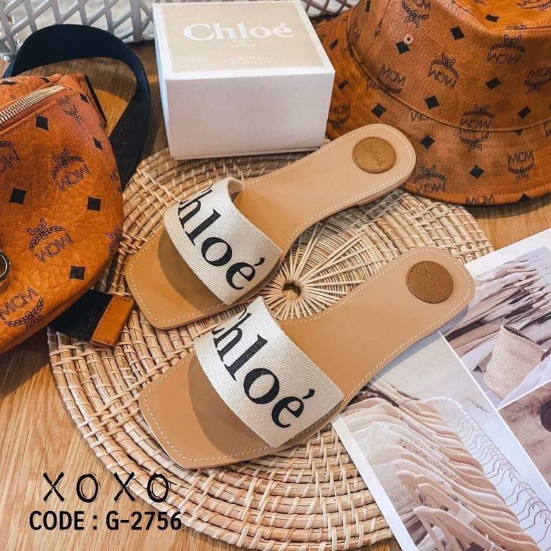 Chloe Sandals แตะสวม เรียบหรู วัสดุผ้าแคนวาส สกรีนแบรนด์ แมทส์ชุดง่าย น้ำหนักเบา