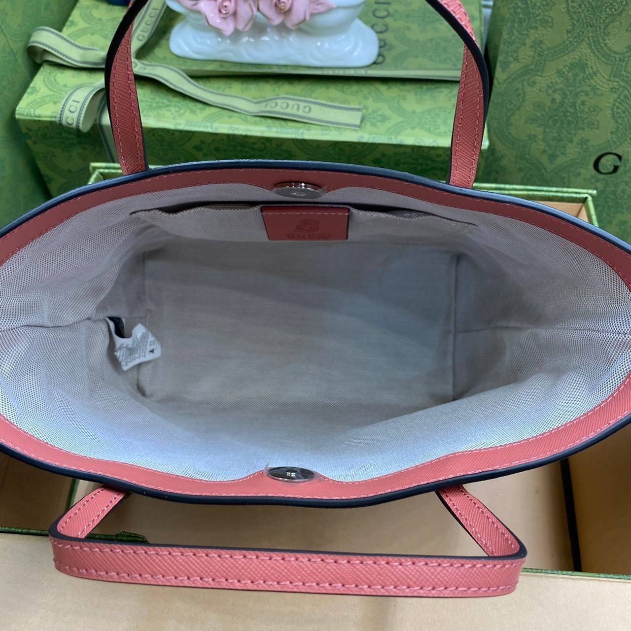 VIP 】Animal-Friendly Gucci Kid Tote Bag งานหนังแท้ทรงตั้งสวย ขนาดกะทัดรัด จุของได้เยอะ ใช้ได้ทั้งเด็กและผู้ใหญ่ น่ารักมากค่ะ **รุ่นขายดีตลอดกาล**