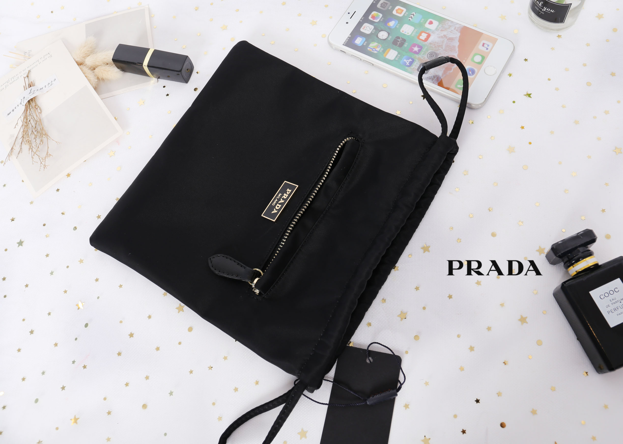 PRADA Drawstring Bag / PRADA BUCKET BAG กระเป๋าอเนกประสงค์ ทรงหูรูด ผ้าไนล่อนเต็มใบ กระเป๋าถือหรือคล้องแขน