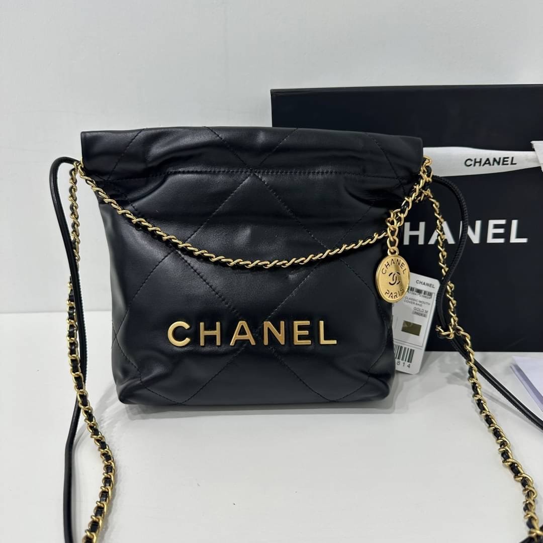 CHANEL 22 MINI HANDBAG Shiny Calfskin & Gold-Tone Metal พร้อมส่ง เกรดออริจินอล สลับของแท้ ใช้งานต่างประเทศได้ ภาพถ่ายจากงานขายจริง