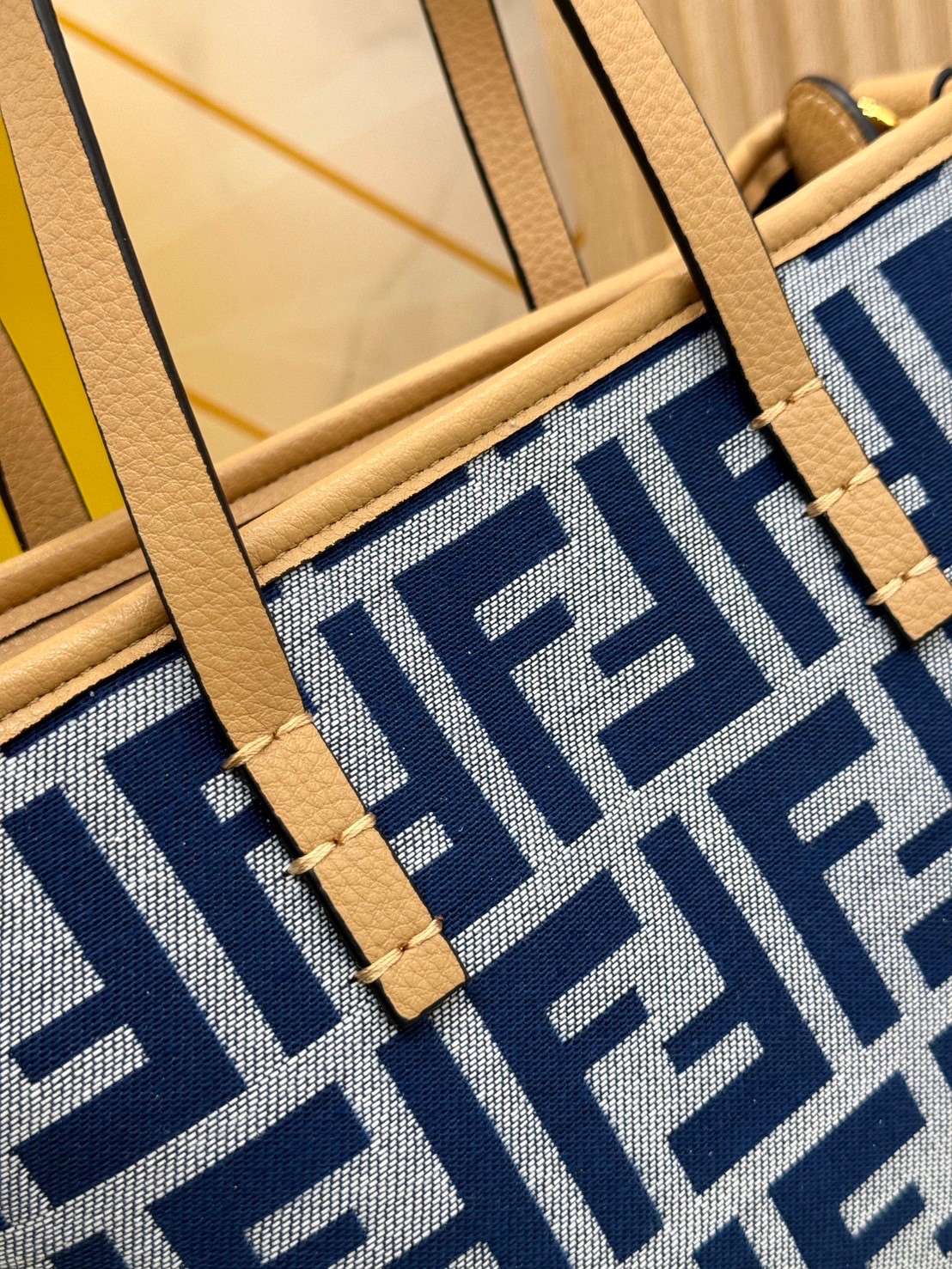 Fendi Roll Mini FF jacquard mini bag / YSL TOTE BAG MINI กระเป๋าสะพายทรงโท้ทไซส์มินิ เกรดออริ 1:1 ใช้งานต่างประเทศได้