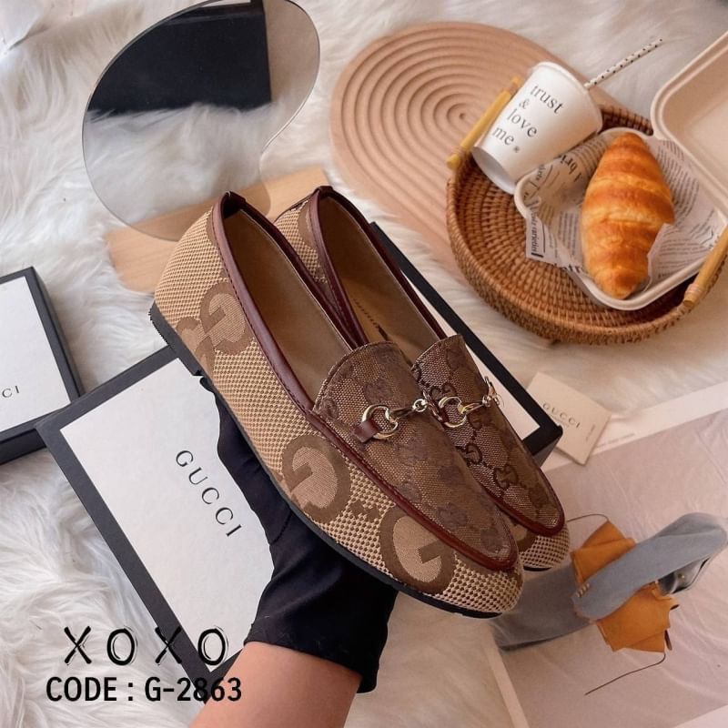 GUCCI รองเท้าคัชชู GG jumbo collection ใหม่ ล่าสุดปีนี้เลย ผ้าลายใหม่ ไม่เหมือนใคร งานชนช้อปค่ะ ปั้มแบรนด์ สวยมาก