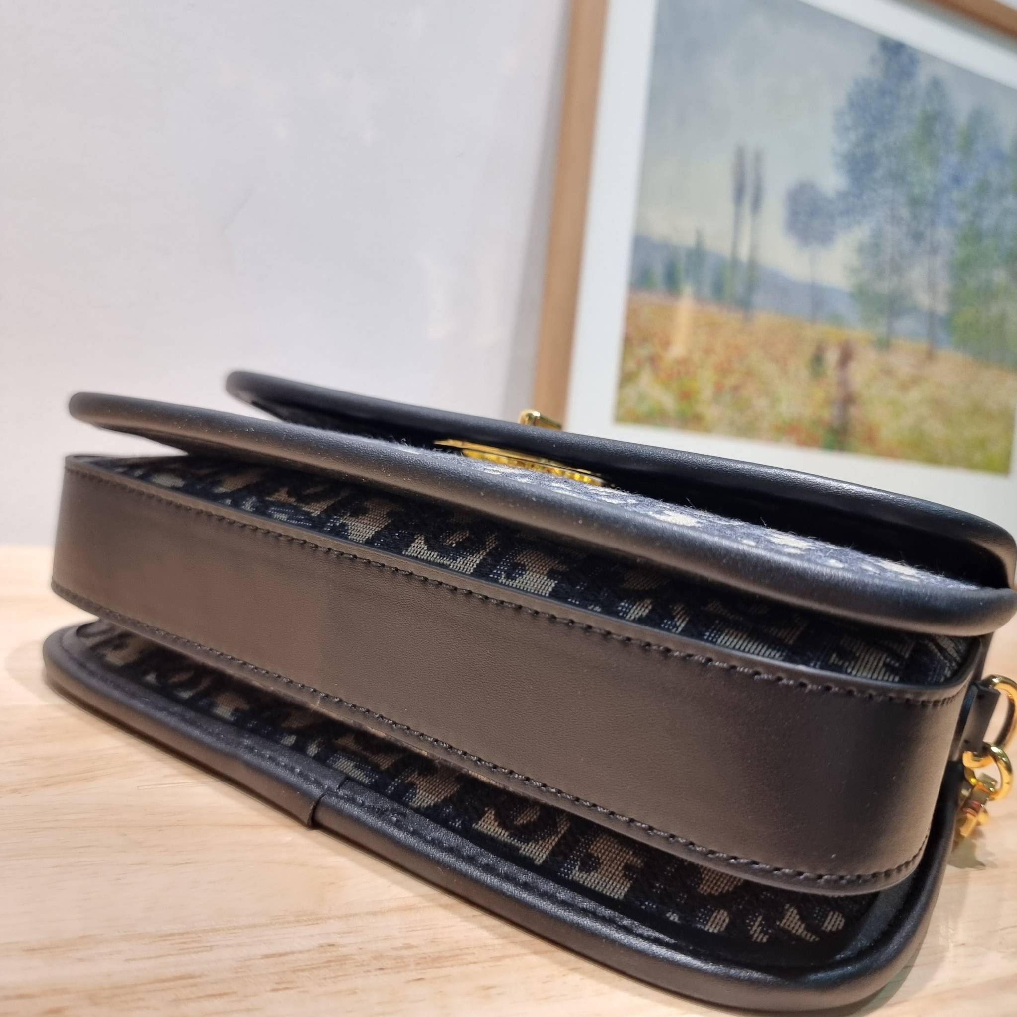 DIOR 30 MONTAIGNE AVENUE BAG สวยหรู ดีเทลแพง ต้องยกให้ไอเท็มนี้เลย กับกระเป๋าสะพายข้าง