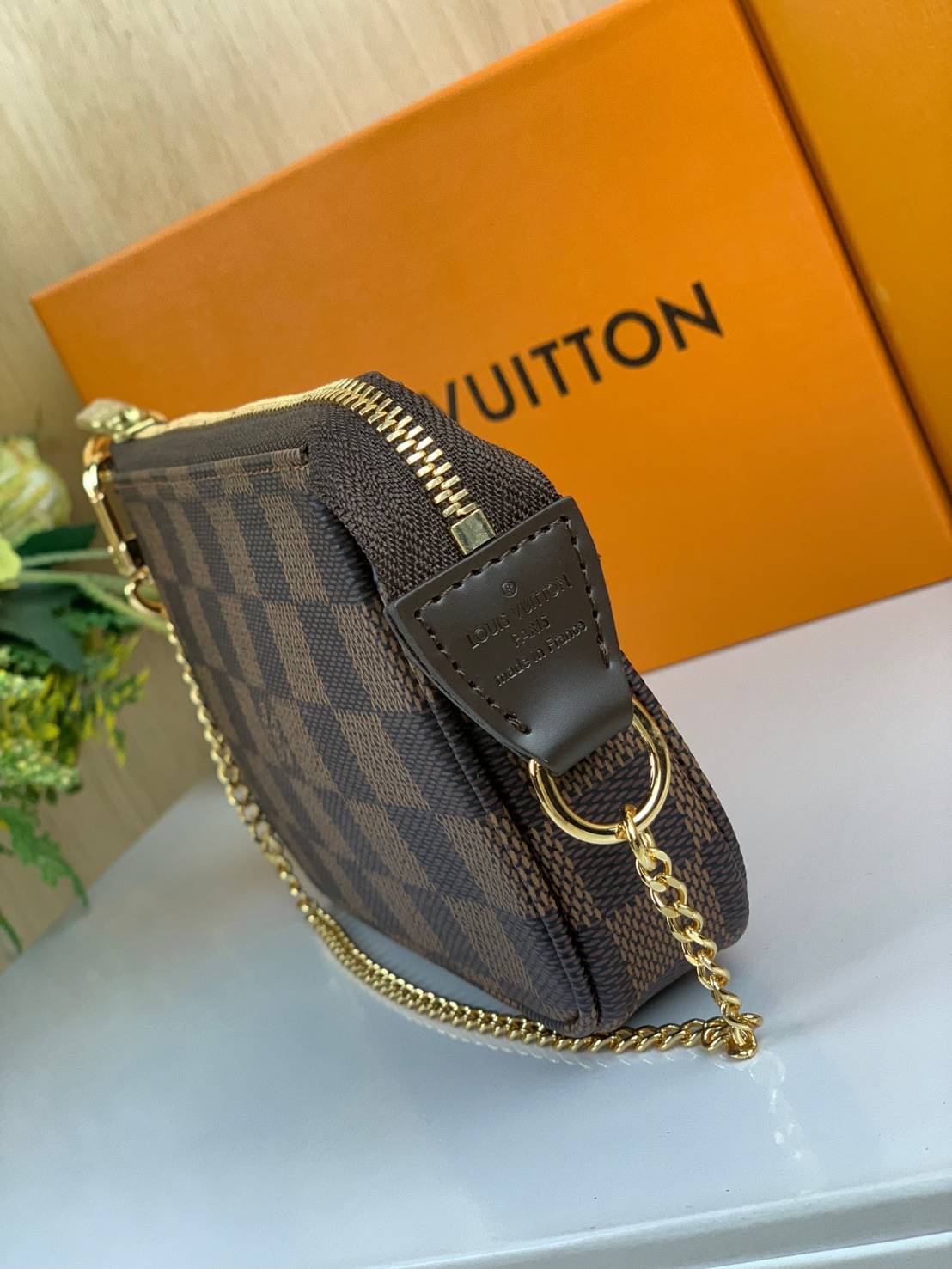 หนังแท้ LOUIS VUITTON MINI POCHETTE ACCESSOIRES BAG / LV POCHETTE พร้อมส่งที่ไทย งานหนังแท้ทั้งใบ ออริจินอลเกรด ภาพสินค้าถ่ายจากงานขายจริง ใช้งานต่างประเทศได้