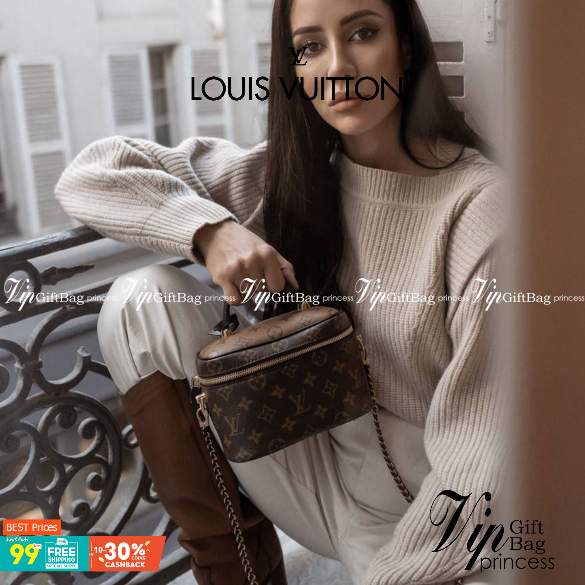 LV EXCLUSIVE VIP COSMETICS GIFT BOX กระเป๋าถือ/สะพาย สวยอยู่ทรง มาพร้อม box set สุดหรู adapt ใช้เป็นกระเป๋าเก็บเครื่องสำอางค์ ถือเชิดๆ หรือสะพายเลิศๆ ไปเที่ยว ไปไหนๆก็ดูแพง!! สวยจริงจัง!! พิเศษ!! มาพร้อมแม่กุญแจล็อคครบชุด และพวงหนังห้อย คุ้มมากๆแม๊!! ทุกด