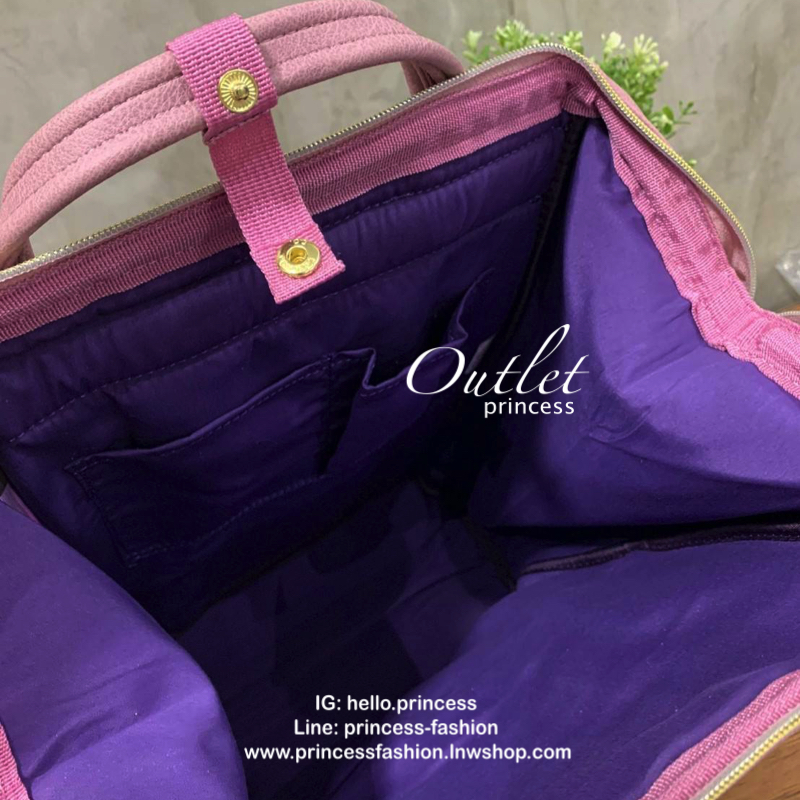 Anello polyurethane leather rucksack รุ่น Mini และ Classic กระเป๋าเป้จากแบรนด์เล็กๆมาสู่แบรนด์ดังทั้งในไทยและญี่ปุ่น วัสดุหนังpuแต่งลายหินอ่อนหนังนิ่ม กันน้ำได้ ภายในมีช่องเล็ก2ช่อง เปิดปิดด้วยซิปคู่ ปากกระเป๋าเป็นโครงสะดวกต่อการหยิบจับของภายใน ด้านข้างมี