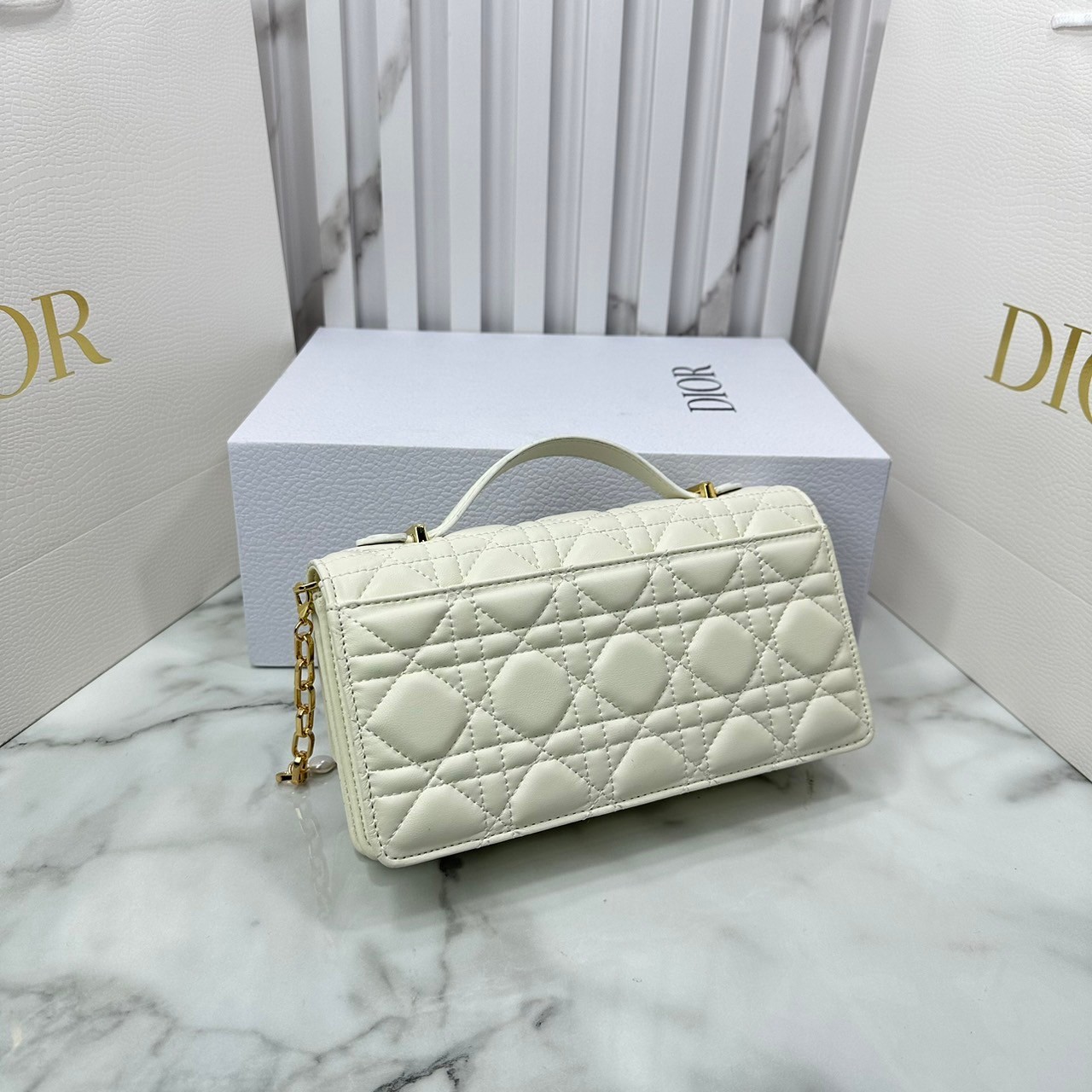 8.5" DIOR My Dior Mini Bag / Dior Clutch Bag กระเป๋าสะพายทรงคลัชทันสมัย หรูหราสง่างาม จะถือหรือสะพายก็ดูดีมีระดับ เกรดออริ 1:1 ใช้งานต่างประเทศได้