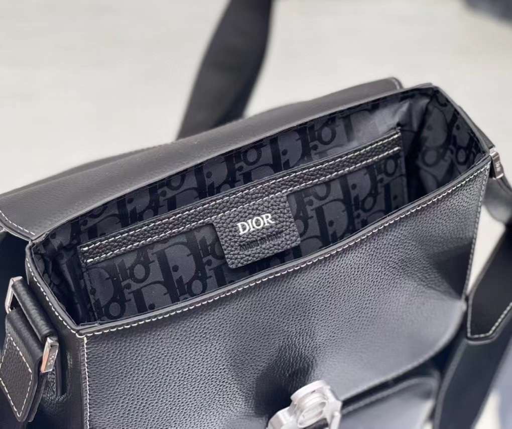 Dior Saddle Messenger Bag / Dior messenger bag Technical and Grained Calfskin เกรดเทพออริจินอล หนังแท้ ภาพถ่ายจากสินค้าจริง ใช้งานต่างประเทศได้